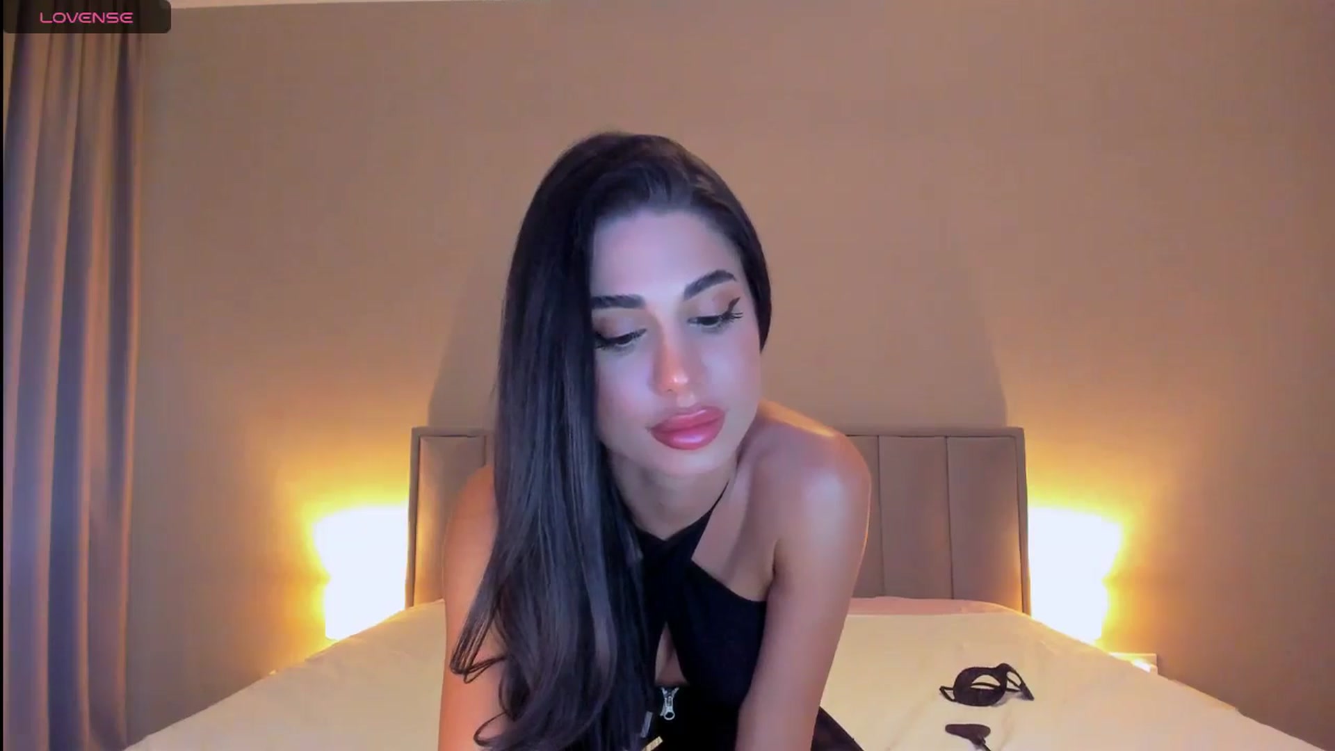 Gallery image thumbnail from QueenANNYA's myfreecams stream on, 06/16/2024, 19:23 image 20 of 20