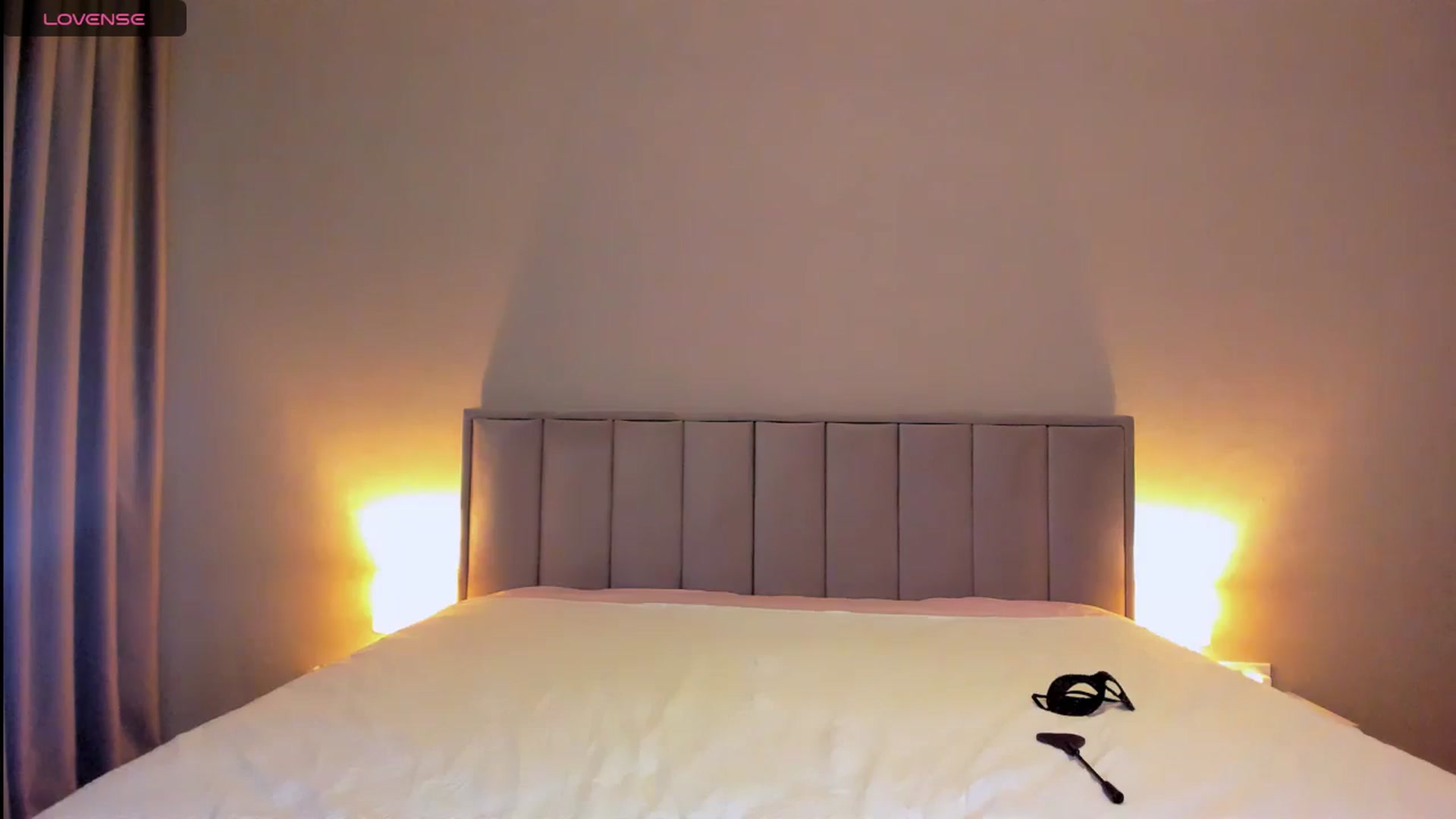 Gallery image thumbnail from QueenANNYA's myfreecams stream on, 06/16/2024, 19:23 image 5 of 20