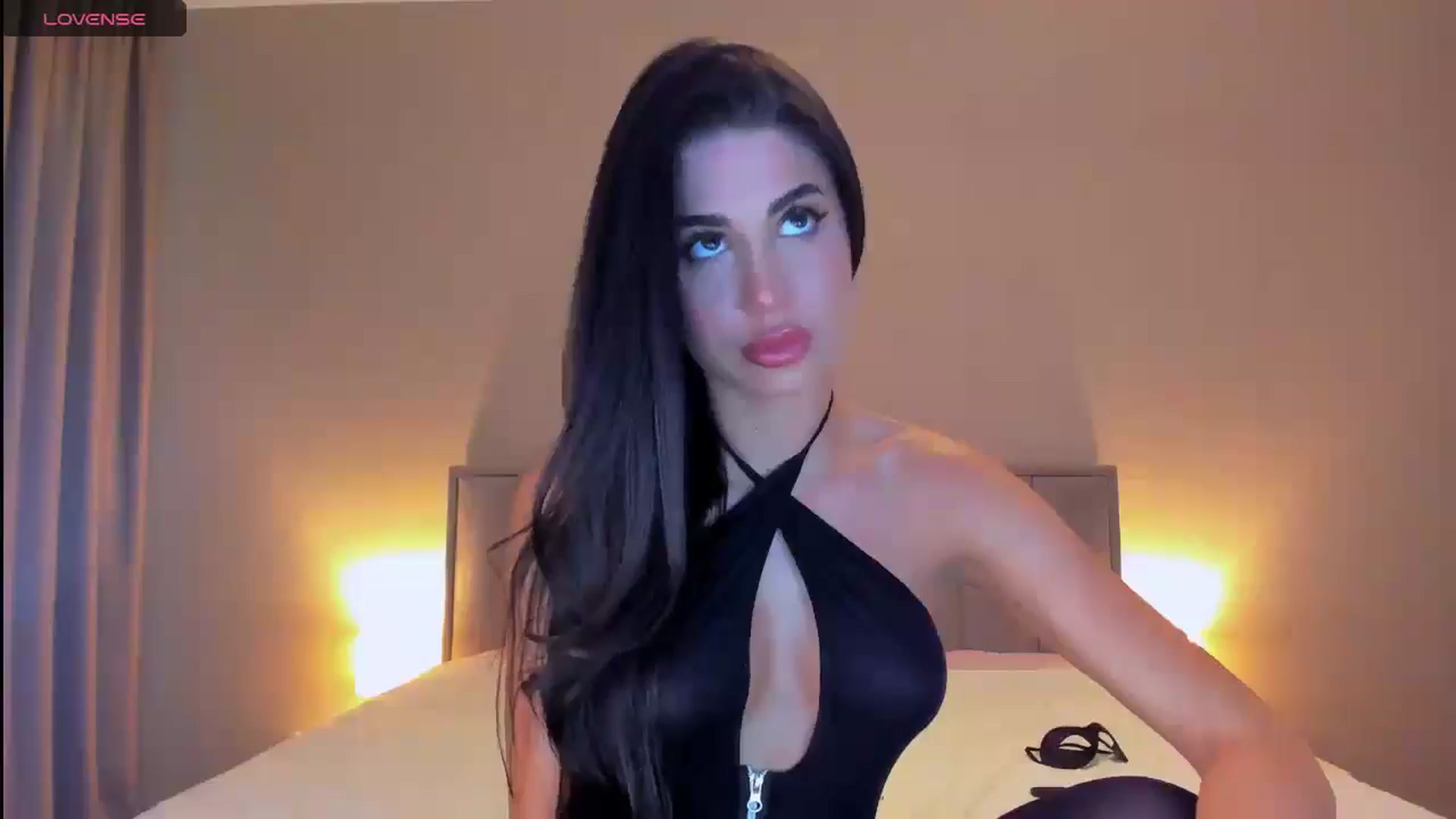 Gallery image thumbnail from QueenANNYA's myfreecams stream on, 06/16/2024, 19:23 image 18 of 20