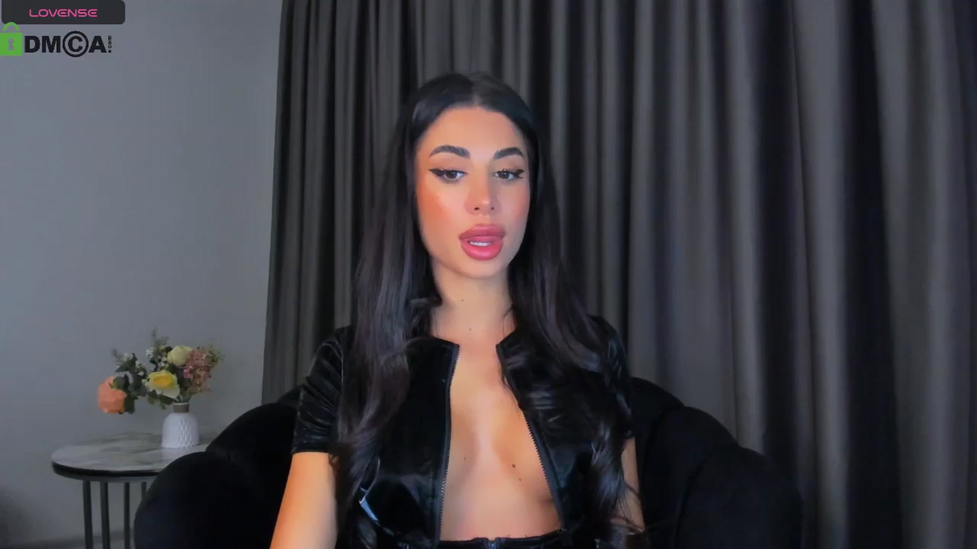 Gallery image thumbnail from QueenANNYA's myfreecams stream on, 06/17/2024, 19:42 image 2 of 20