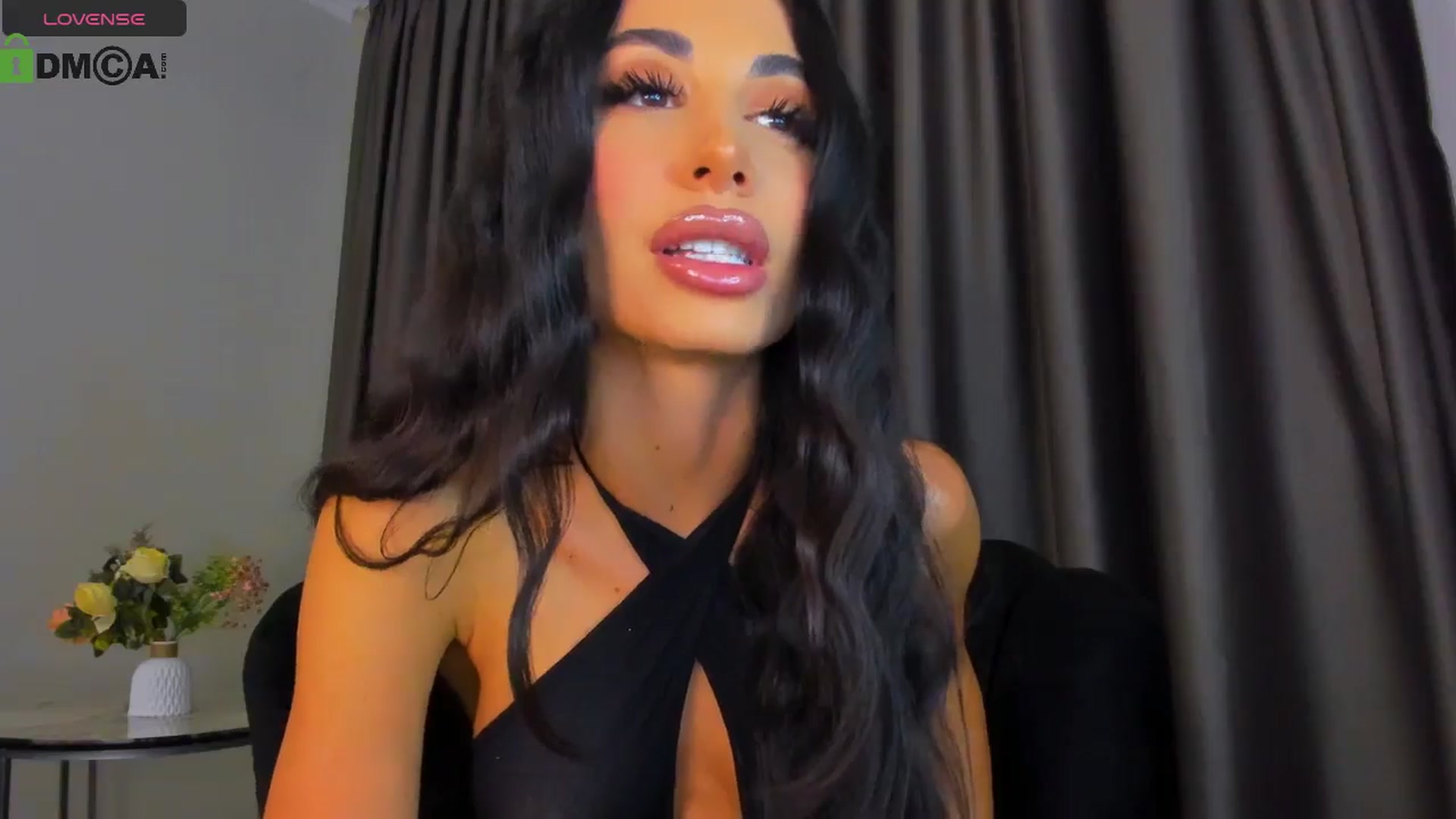 Gallery image thumbnail from QueenANNYA's myfreecams stream on, 06/24/2024, 18:04 image 7 of 20