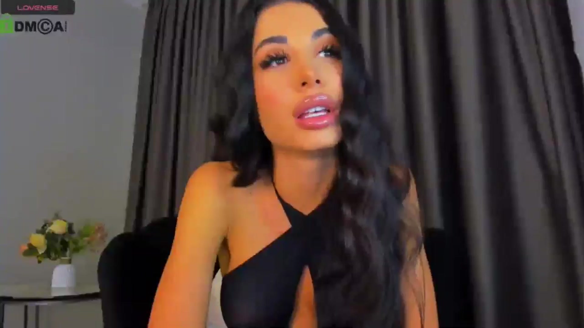 Gallery image thumbnail from QueenANNYA's myfreecams stream on, 06/24/2024, 18:04 image 5 of 20