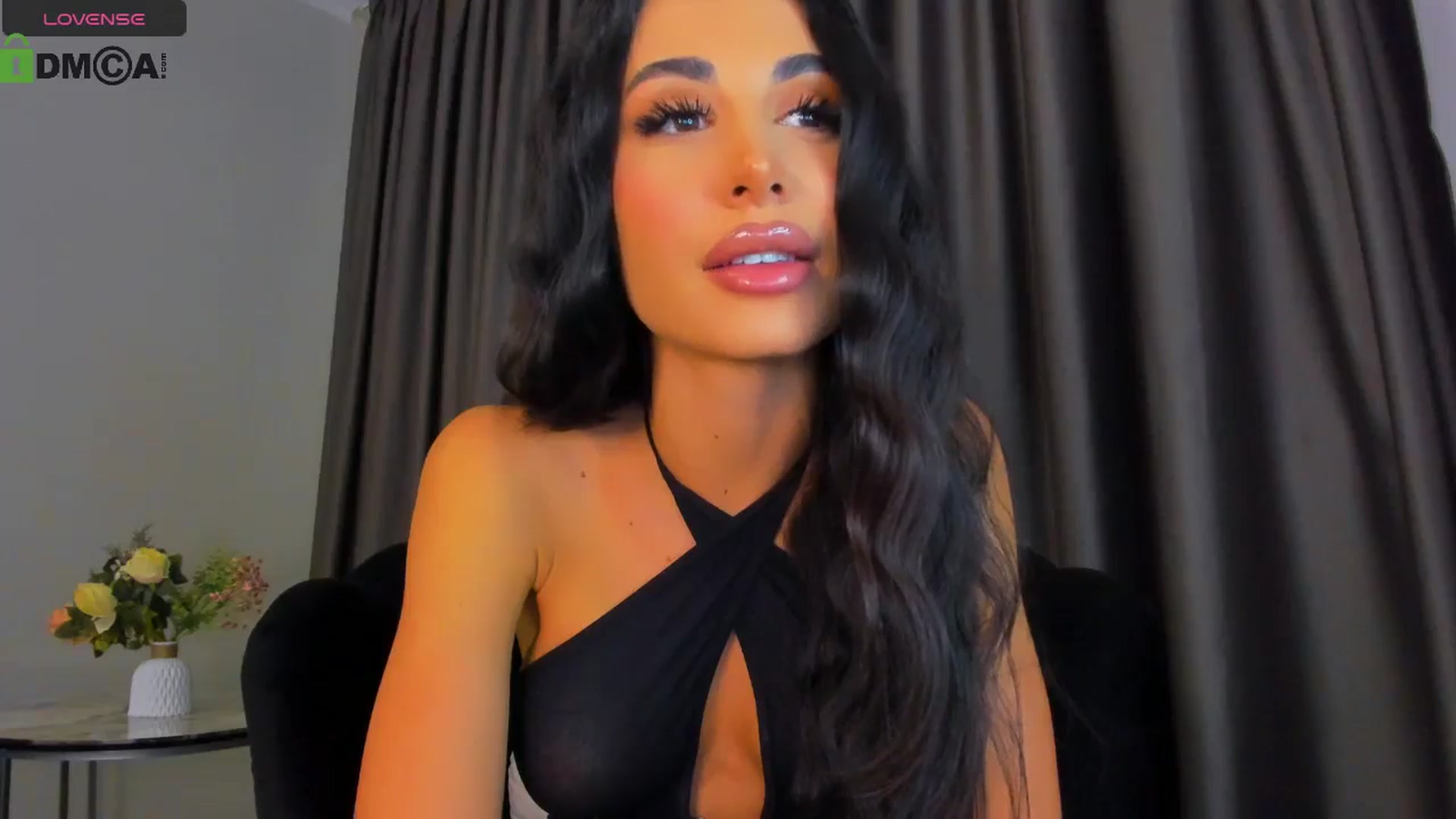Gallery image thumbnail from QueenANNYA's myfreecams stream on, 06/24/2024, 18:04 image 2 of 20
