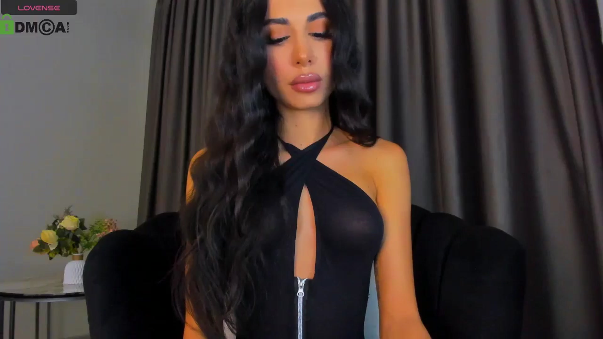 Gallery image thumbnail from QueenANNYA's myfreecams stream on, 06/24/2024, 18:04 image 14 of 20