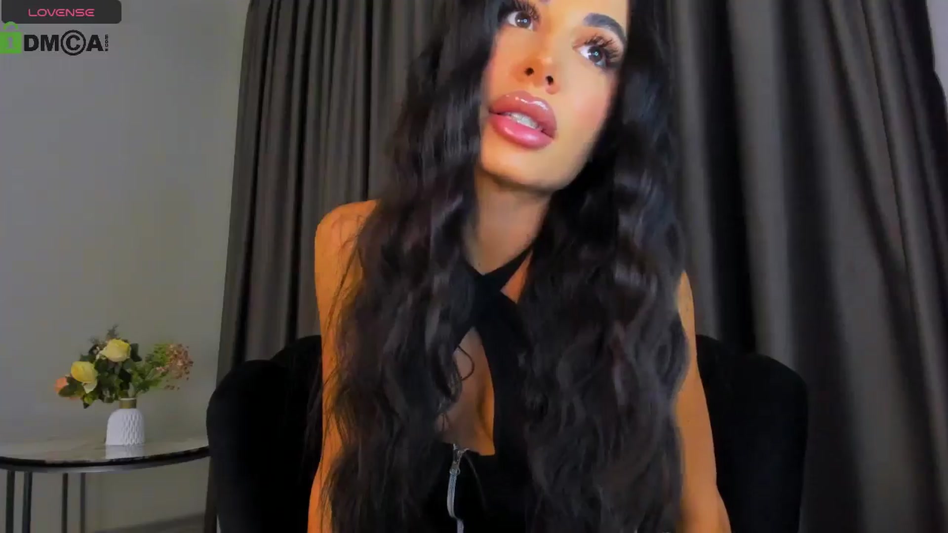 Gallery image thumbnail from QueenANNYA's myfreecams stream on, 06/24/2024, 18:30 image 11 of 20