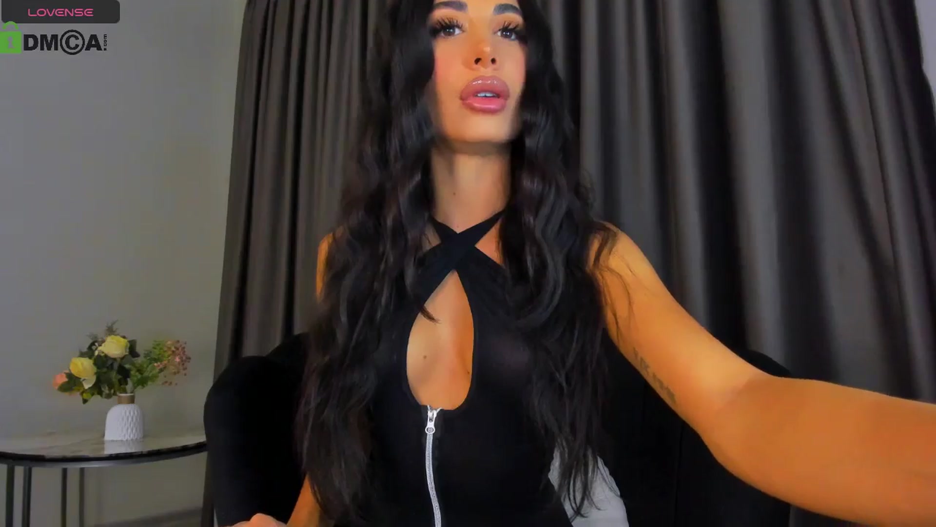 Gallery image thumbnail from QueenANNYA's myfreecams stream on, 06/24/2024, 18:30 image 12 of 20