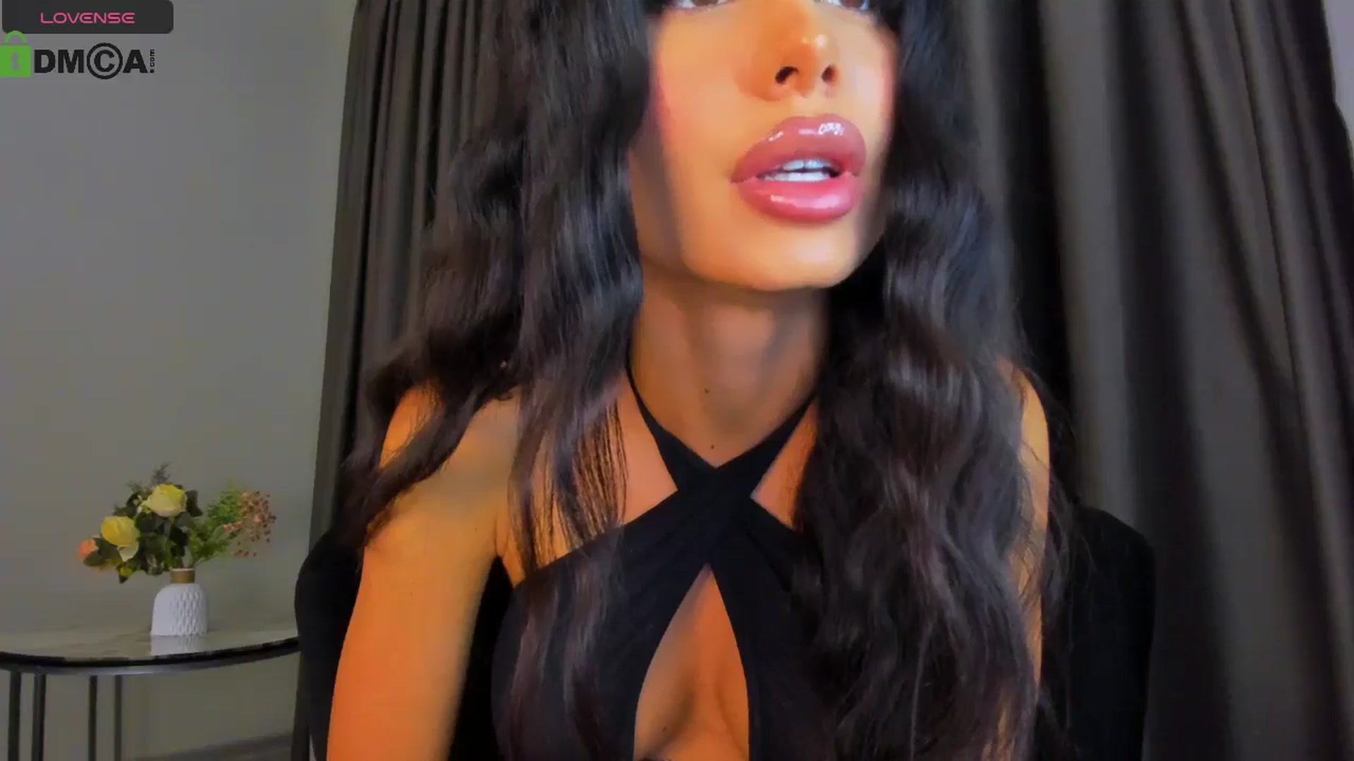 Gallery image thumbnail from QueenANNYA's myfreecams stream on, 06/24/2024, 18:30 image 17 of 20