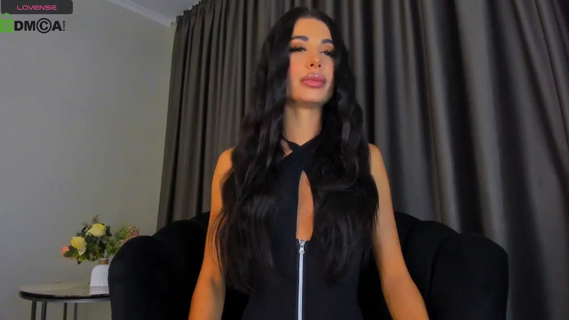 Gallery image thumbnail from QueenANNYA's myfreecams stream on, 06/24/2024, 18:53 image 19 of 20
