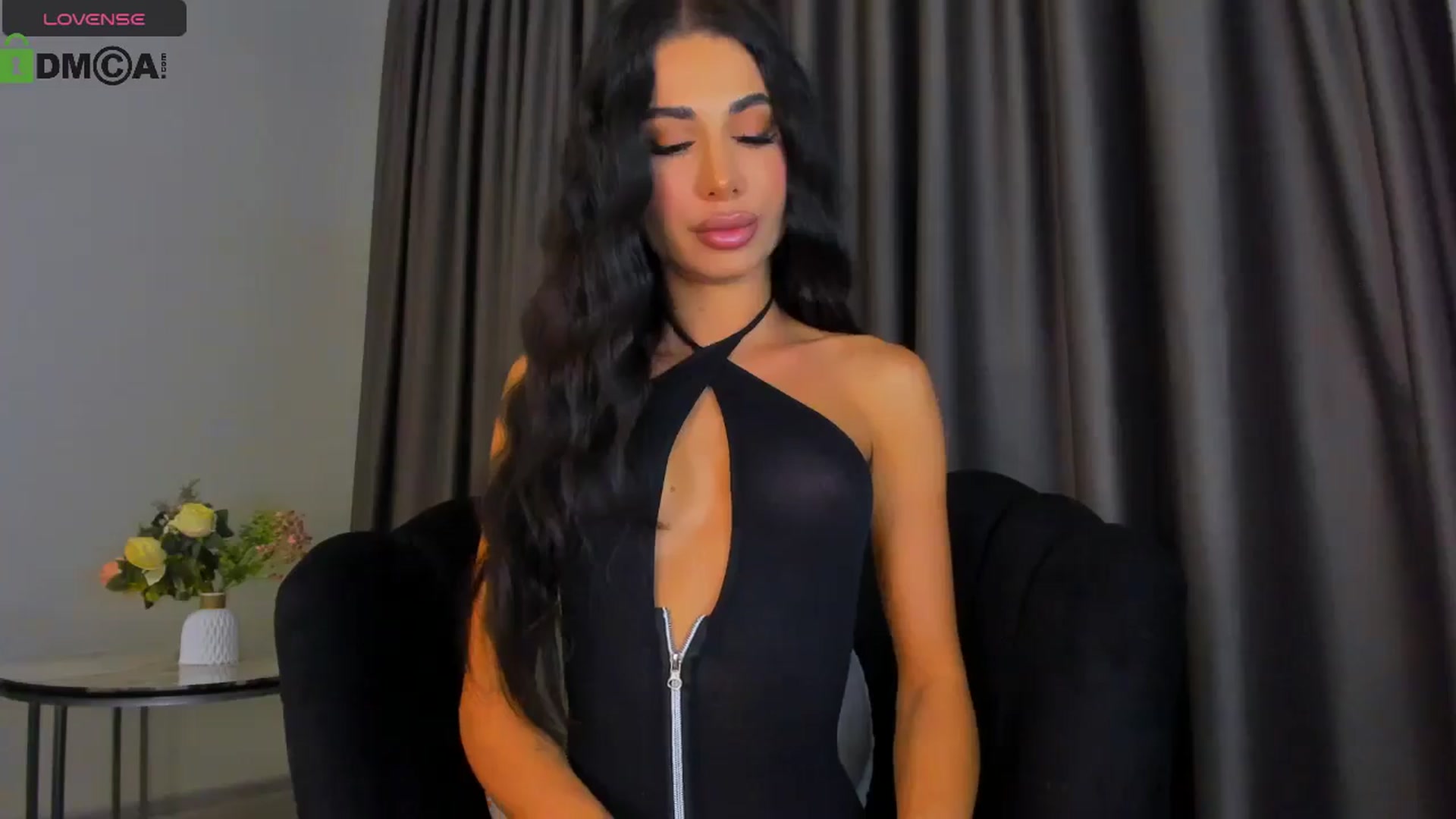 Gallery image thumbnail from QueenANNYA's myfreecams stream on, 06/24/2024, 19:46 image 10 of 20