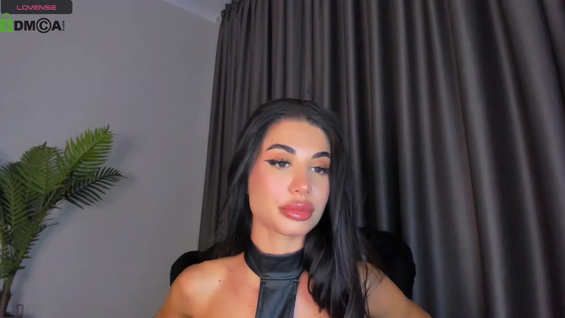 Gallery image thumbnail from QueenANNYA's myfreecams stream on, 07/08/2024, 18:50 image 5 of 20