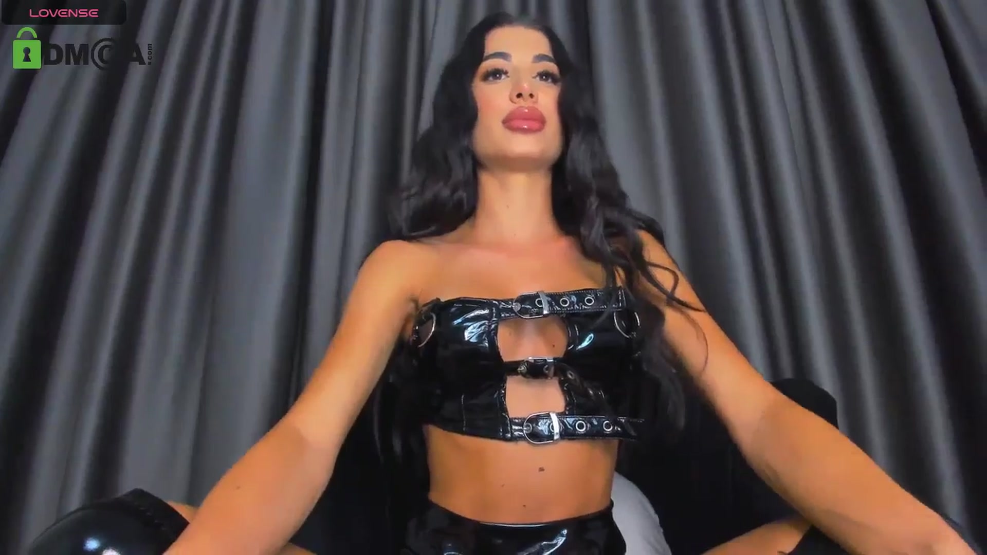 Gallery image thumbnail from QueenANNYA's myfreecams stream on, 07/17/2024, 17:19 image 7 of 20
