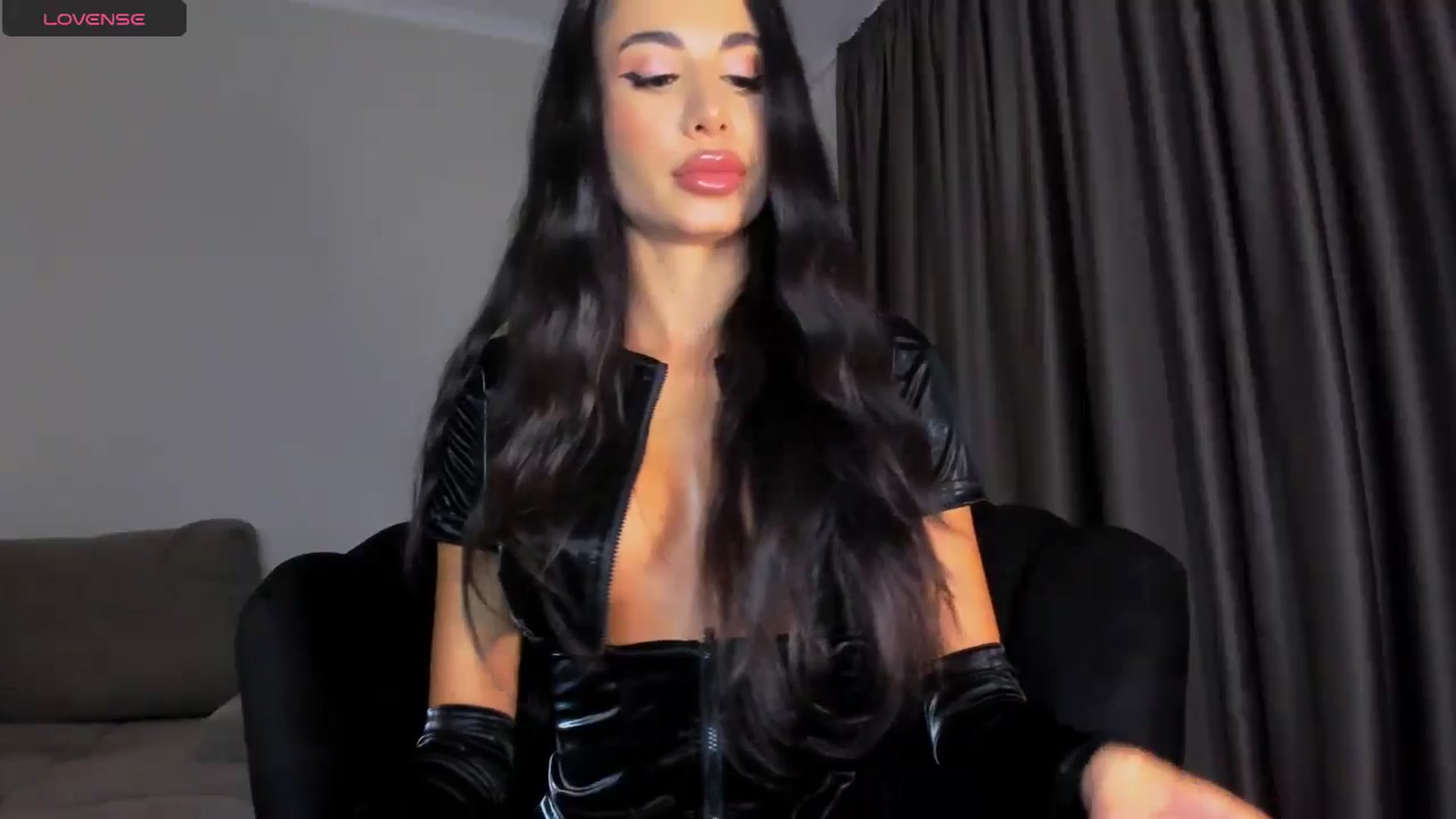 Gallery image thumbnail from QueenANNYA's myfreecams stream on, 07/24/2024, 15:35 image 19 of 20