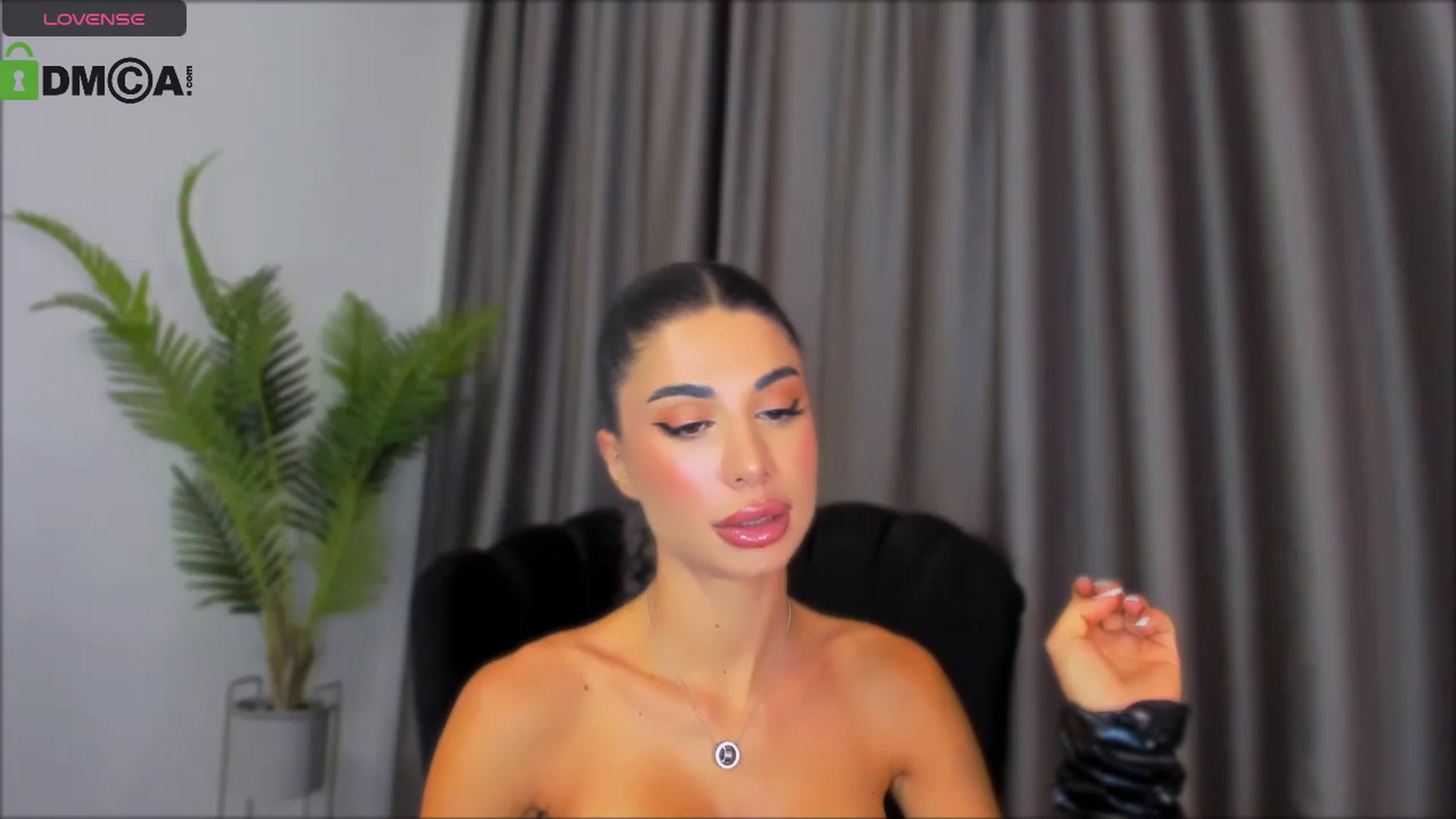 Gallery image thumbnail from QueenANNYA's myfreecams stream on, 08/05/2024, 10:17 image 10 of 20