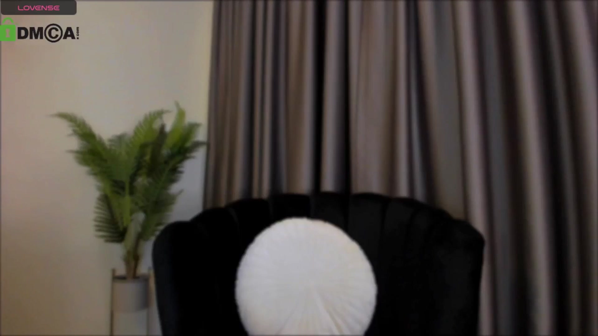 Gallery image thumbnail from QueenANNYA's myfreecams stream on, 08/14/2024, 15:19 image 5 of 20