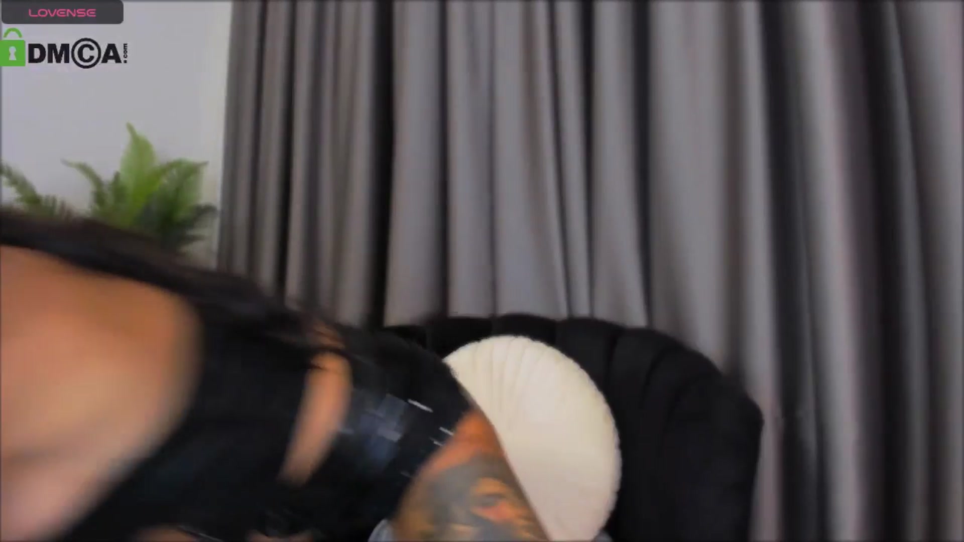 Gallery image thumbnail from QueenANNYA's myfreecams stream on, 08/25/2024, 17:00 image 18 of 20
