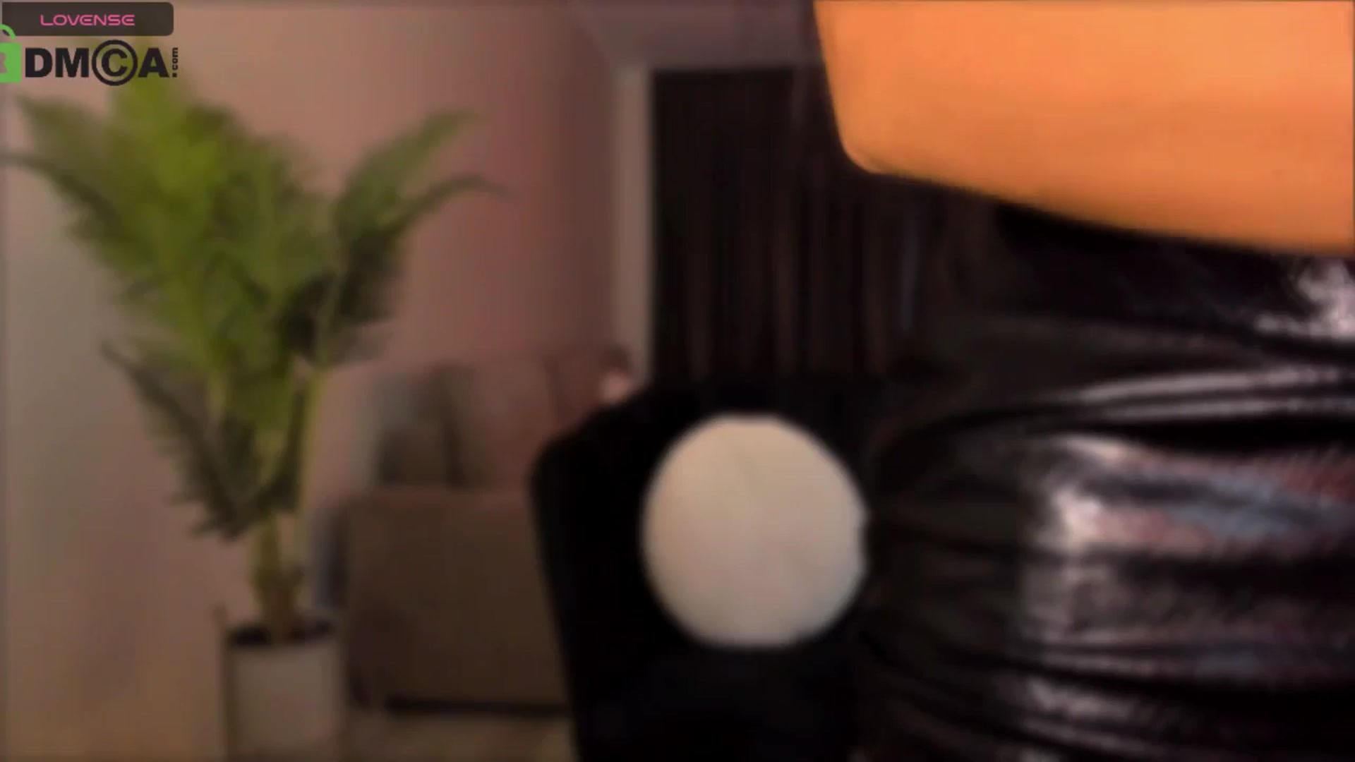 Gallery image thumbnail from QueenANNYA's myfreecams stream on, 09/09/2024, 15:19 image 14 of 20