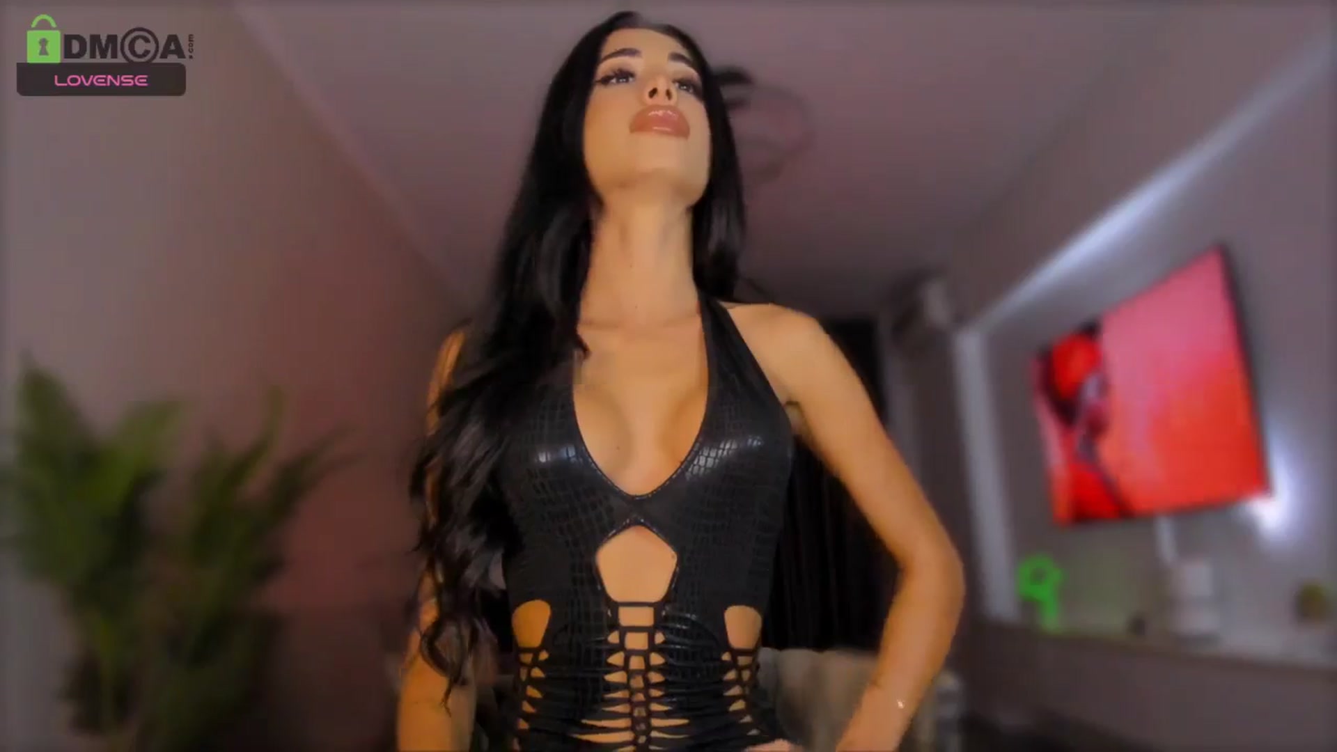 Gallery image thumbnail from QueenANNYA's myfreecams stream on, 10/21/2024, 17:28 image 10 of 20