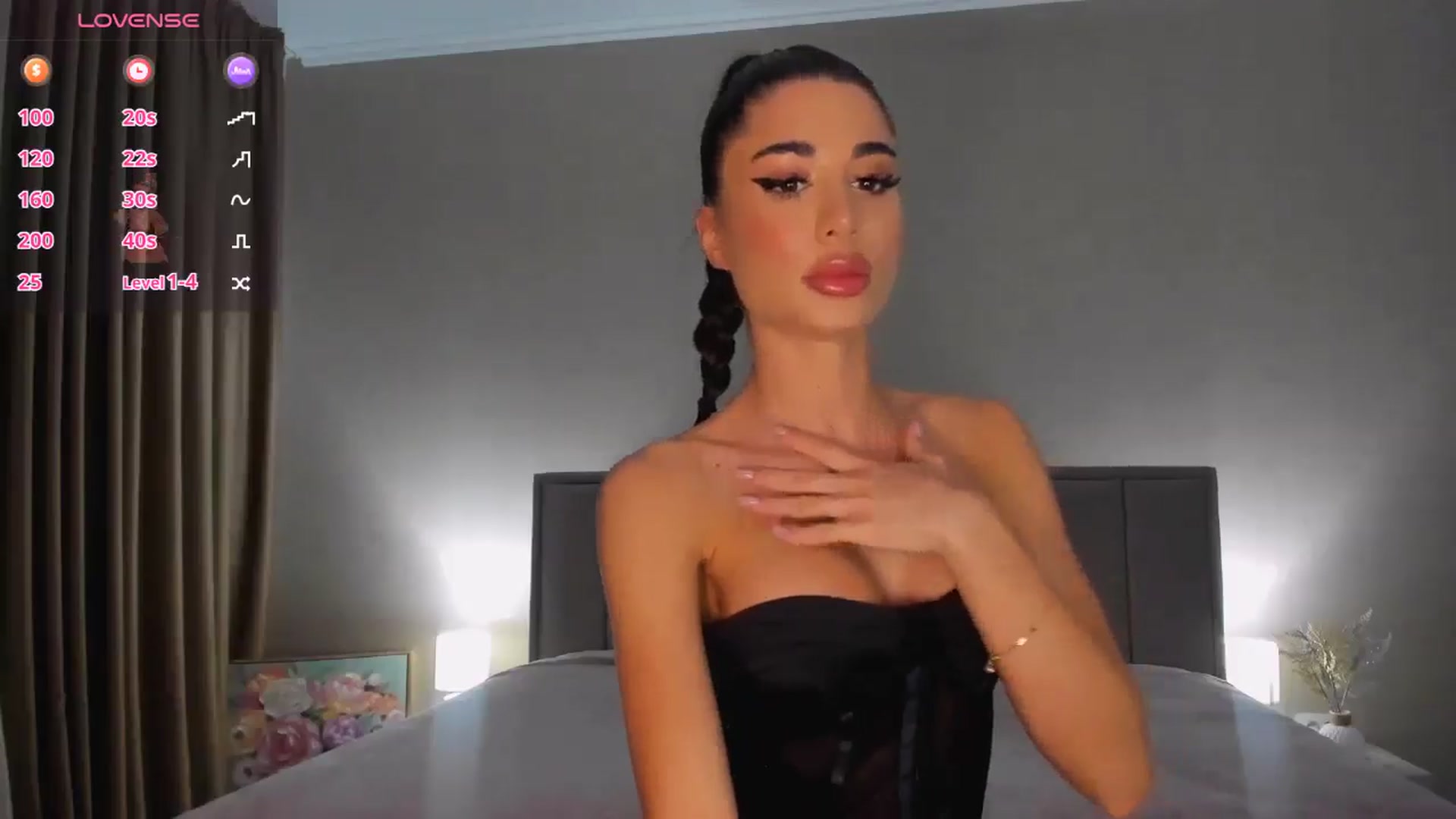 Gallery image thumbnail from QueenANNYA's myfreecams stream on, 01/06/2025, 19:05 image 17 of 20
