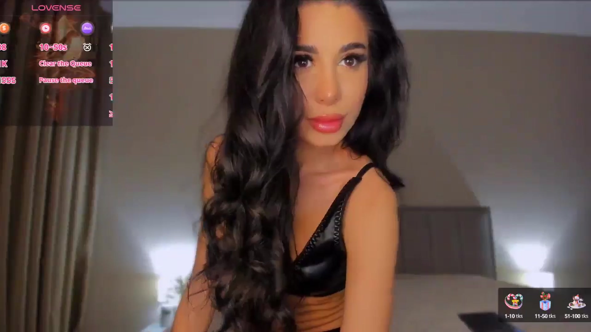 Gallery image thumbnail from QueenANNYA's myfreecams stream on, 02/07/2025, 17:19 image 4 of 20
