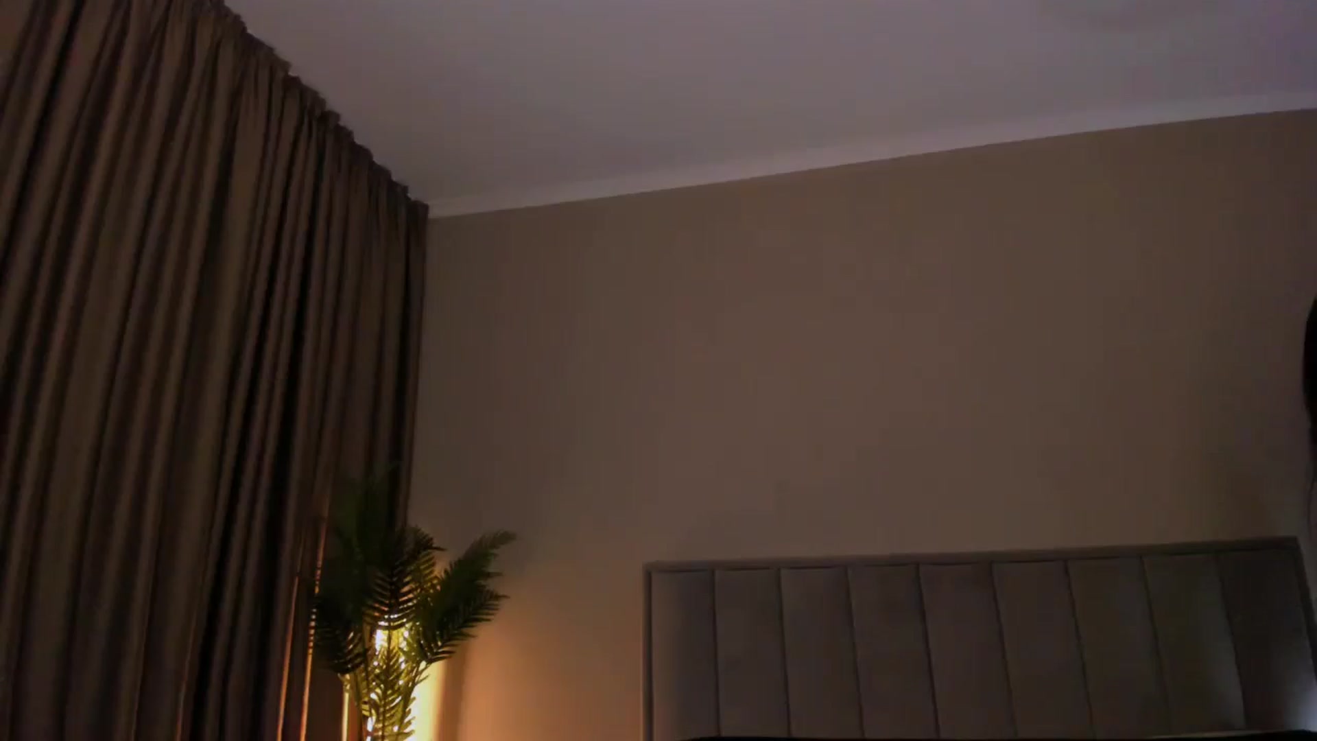 Gallery image thumbnail from QueenANNYA's myfreecams stream on, 02/26/2025, 16:02 image 4 of 20