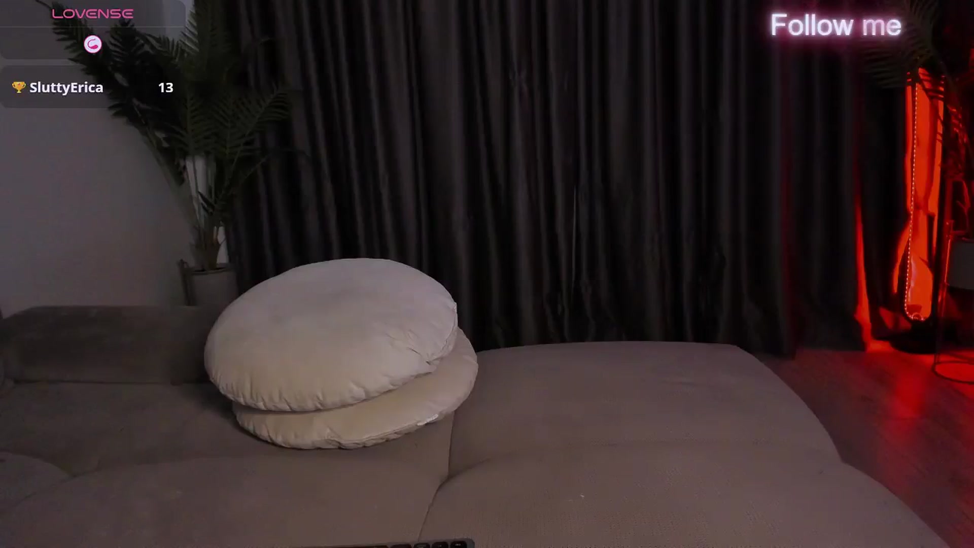 Gallery image thumbnail from QueenANNYA's myfreecams stream on, 03/24/2025, 18:13 image 7 of 20