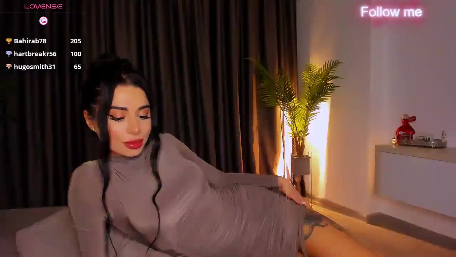 Gallery image thumbnail from QueenANNYA's myfreecams stream on, 03/25/2025, 20:07 image 19 of 20