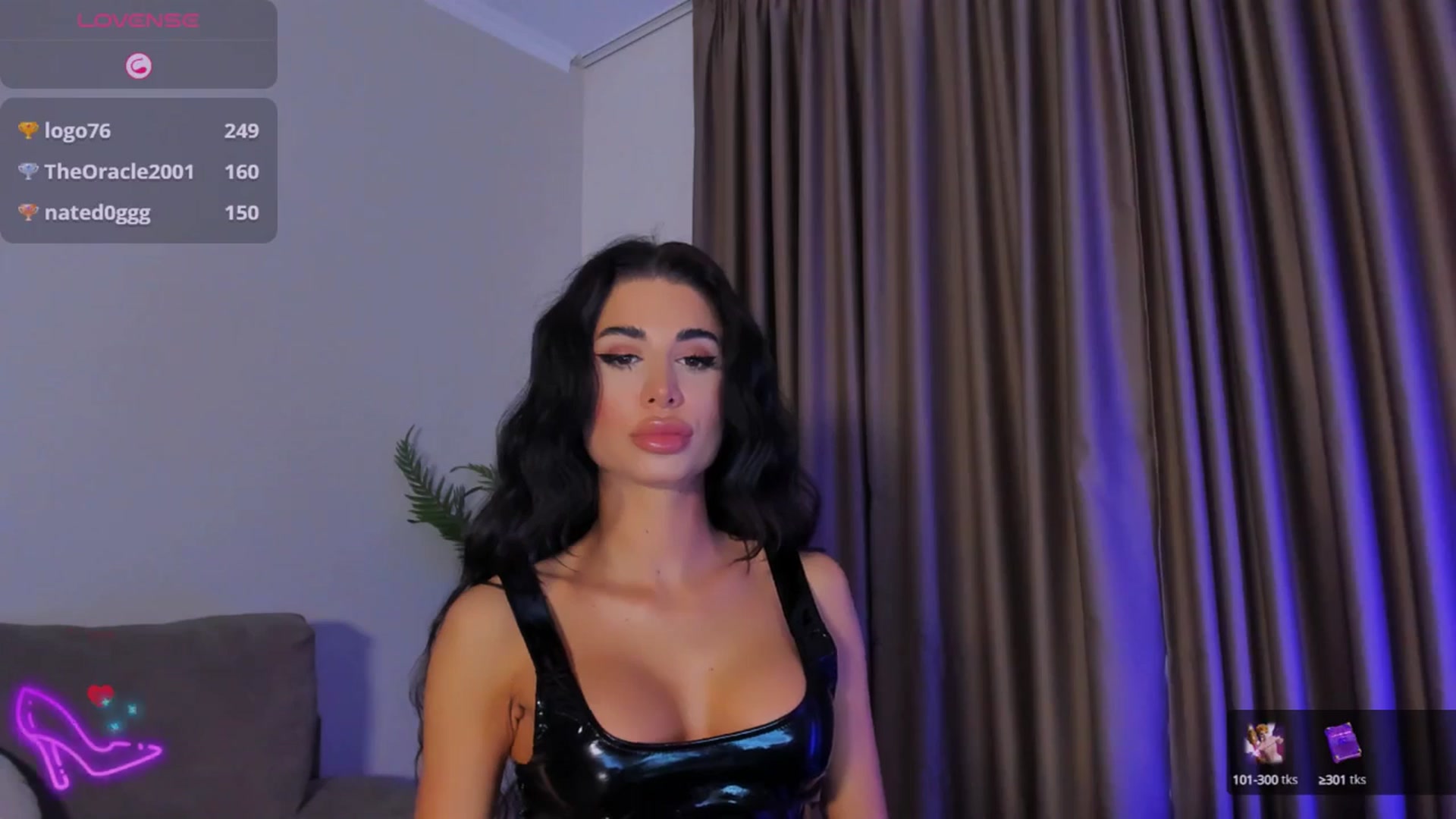 Gallery image thumbnail from QueenANNYA's myfreecams stream on, 05/20/2025, 16:00 image 5 of 20