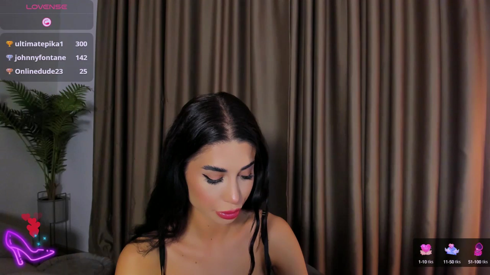 Gallery image thumbnail from QueenANNYA's myfreecams stream on, 05/21/2025, 15:41 image 5 of 20