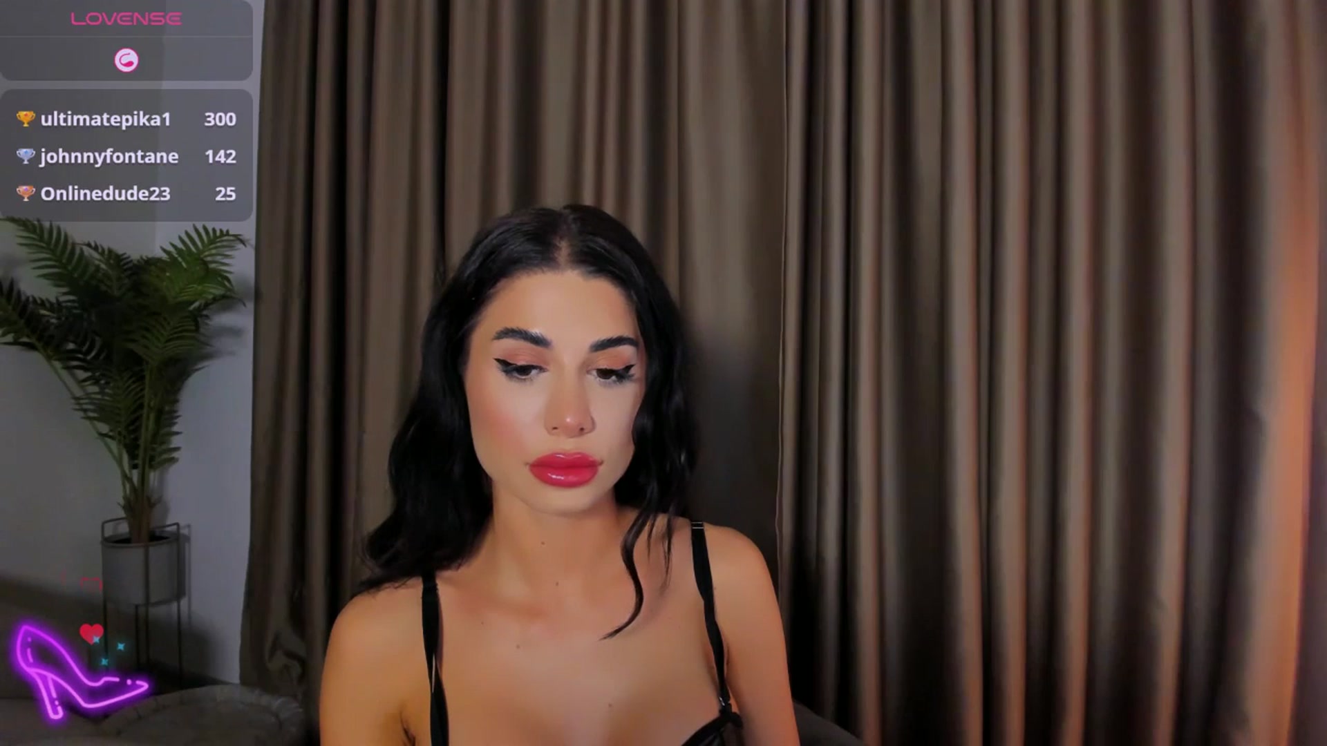 Gallery image thumbnail from QueenANNYA's myfreecams stream on, 05/21/2025, 15:41 image 4 of 20