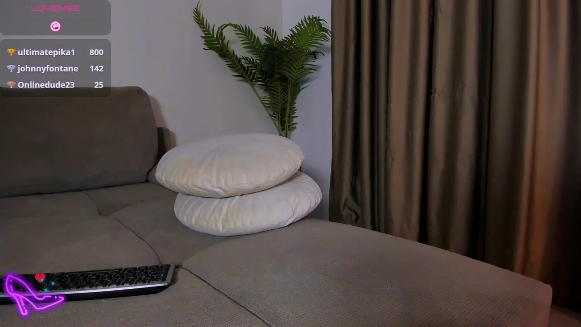 Gallery image thumbnail from QueenANNYA's myfreecams stream on, 05/21/2025, 16:11 image 5 of 20