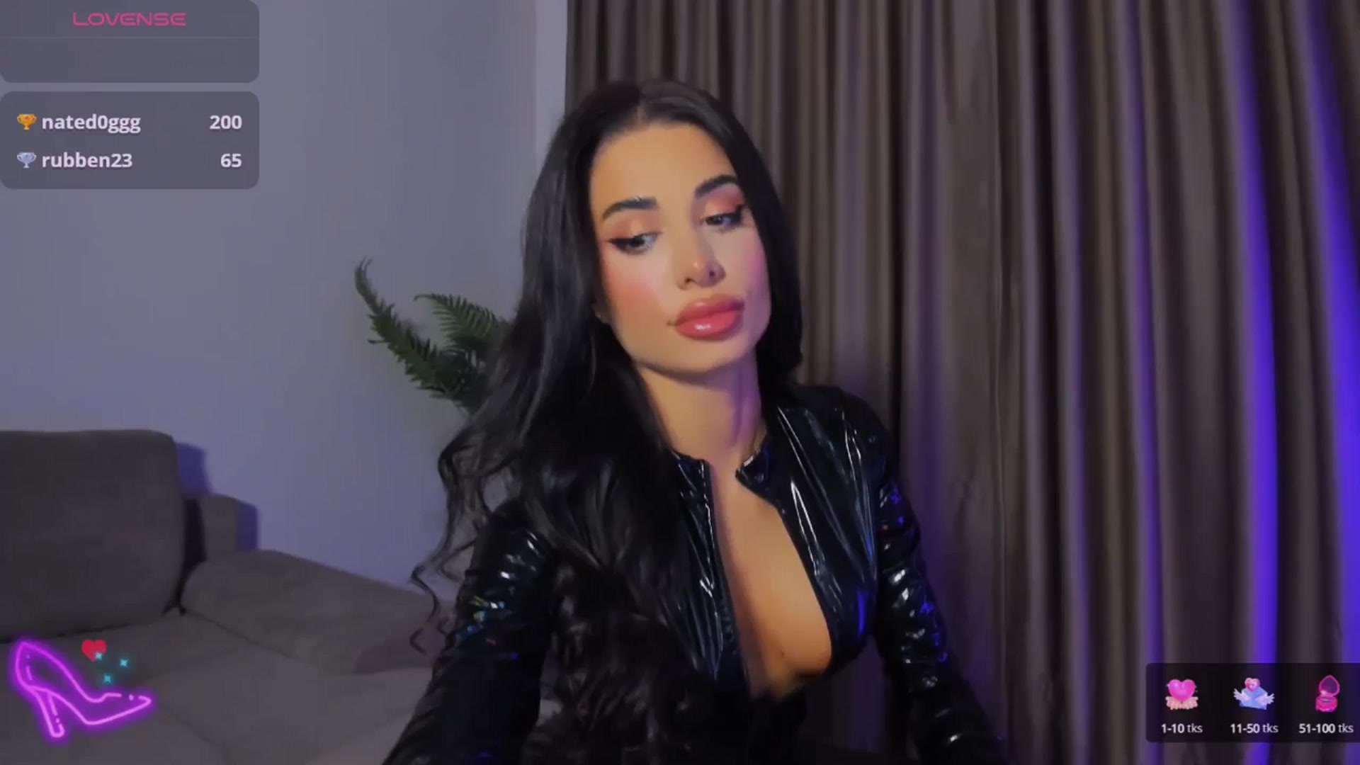 Gallery image thumbnail from QueenANNYA's myfreecams stream on, 05/30/2025, 14:43 image 1 of 20