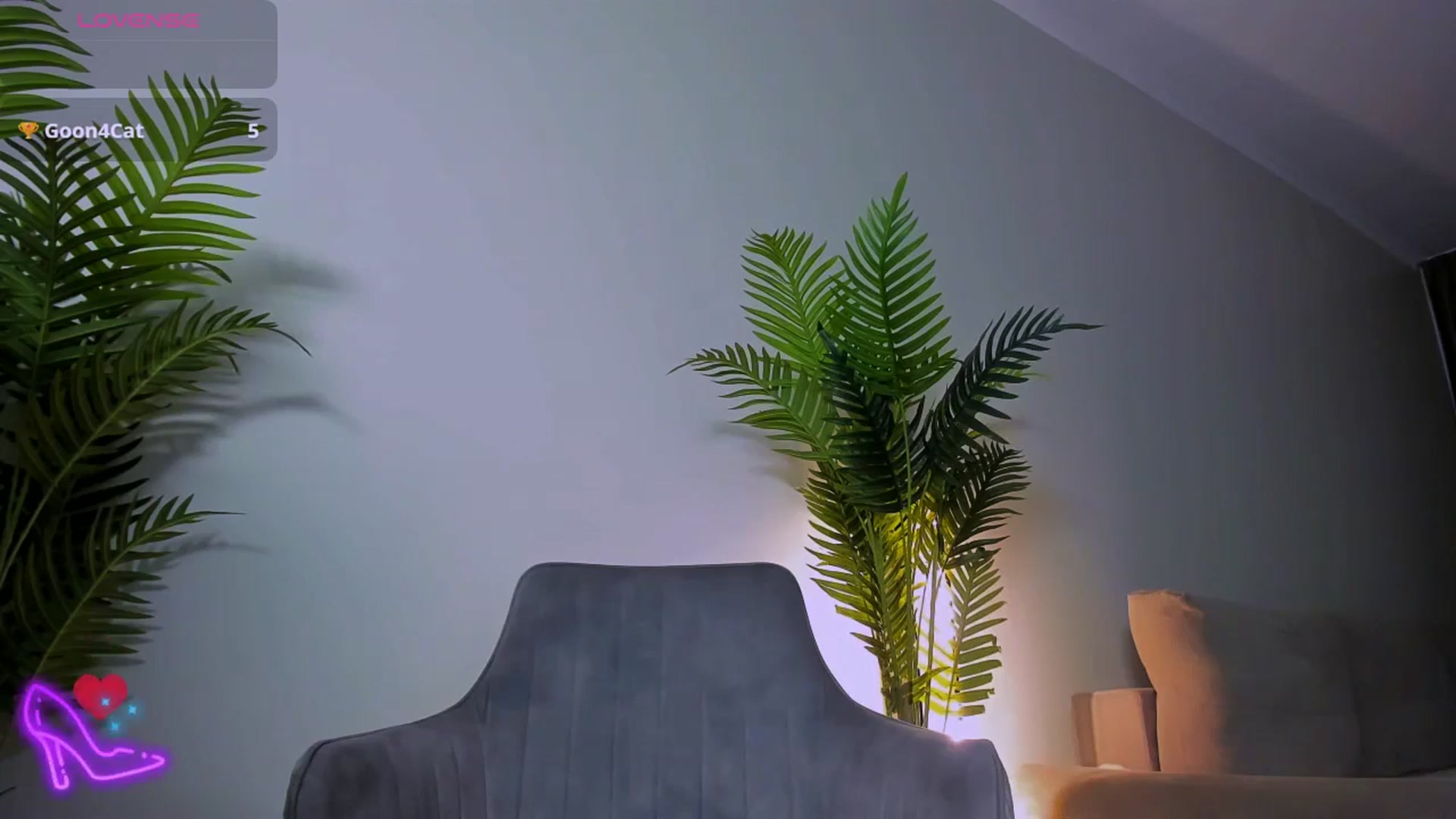 Gallery image thumbnail from QueenANNYA's myfreecams stream on, 06/10/2025, 14:47 image 3 of 20