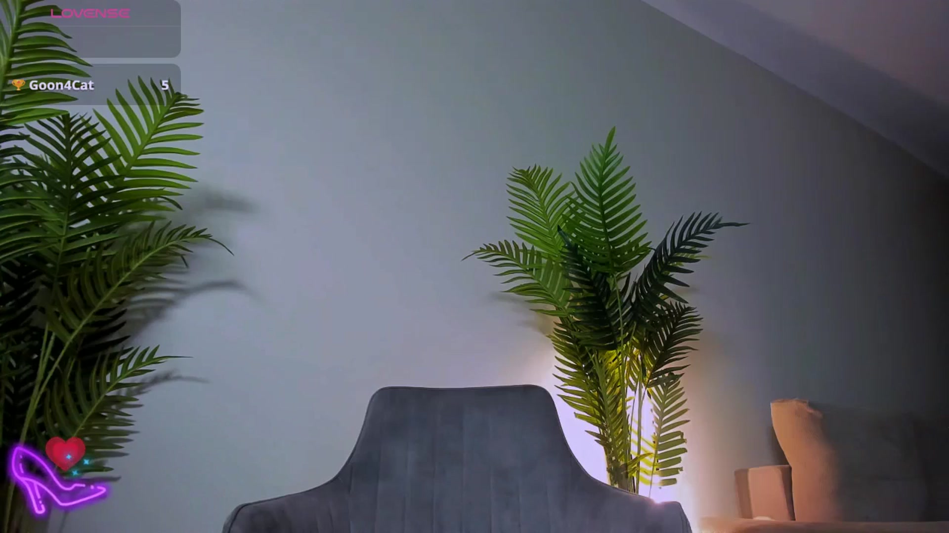 Gallery image thumbnail from QueenANNYA's myfreecams stream on, 06/10/2025, 14:47 image 9 of 20