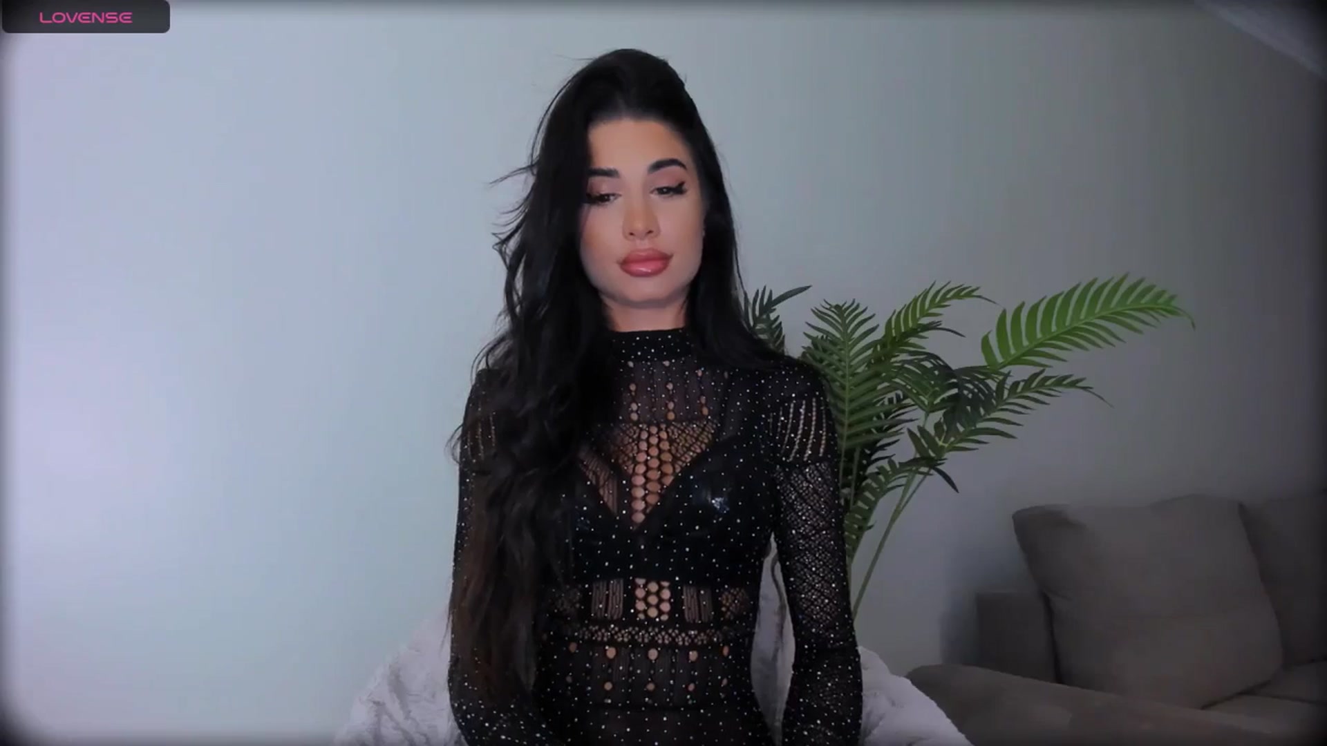 Gallery image thumbnail from QueenANNYA's myfreecams stream on, 06/21/2025, 21:06 image 2 of 20