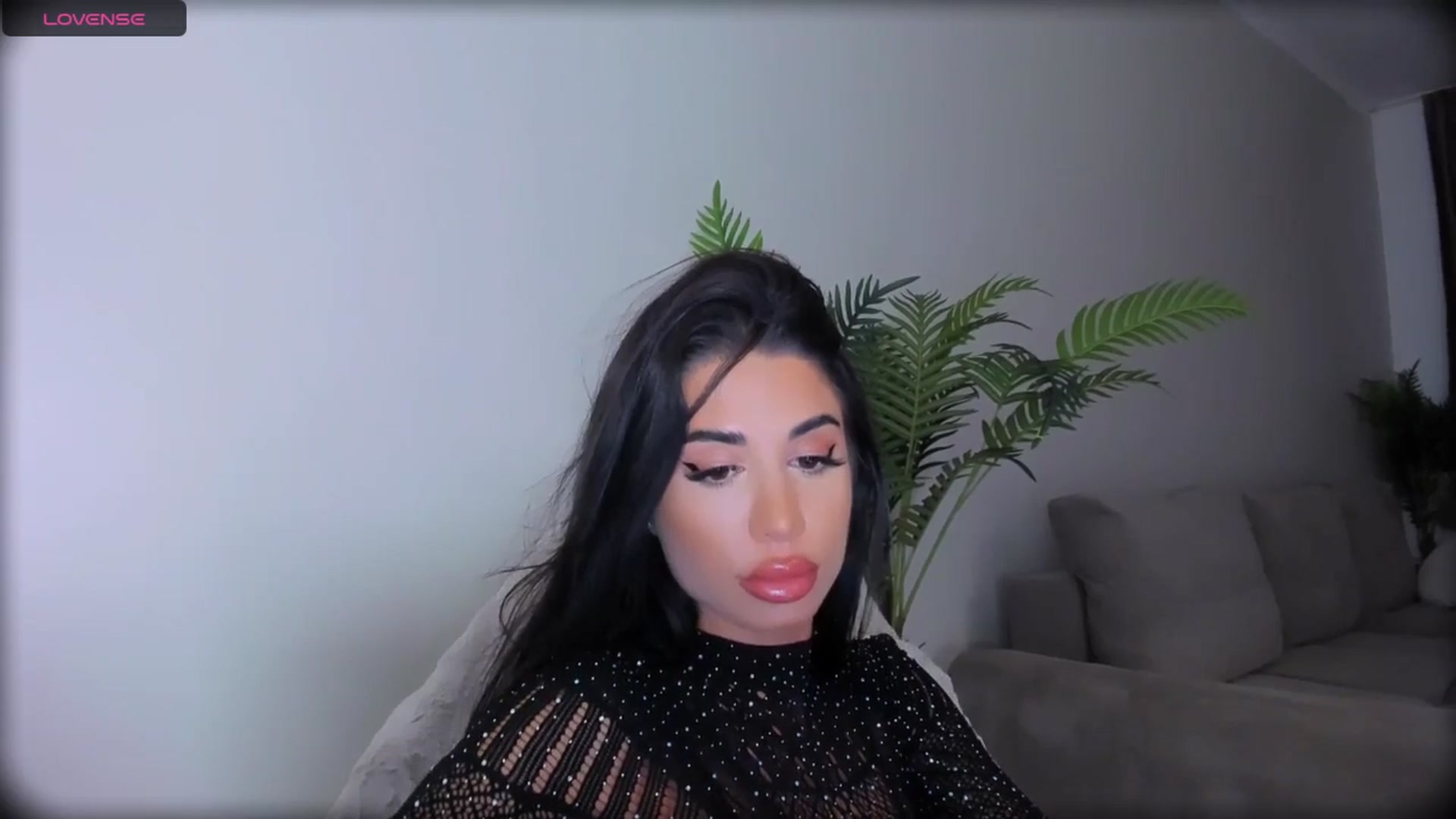Gallery image thumbnail from QueenANNYA's myfreecams stream on, 06/21/2025, 21:06 image 9 of 20