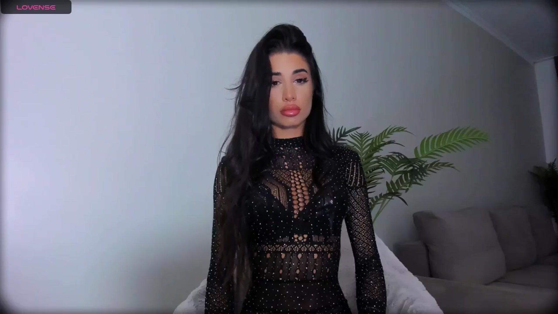 Gallery image thumbnail from QueenANNYA's myfreecams stream on, 06/21/2025, 21:06 image 19 of 20