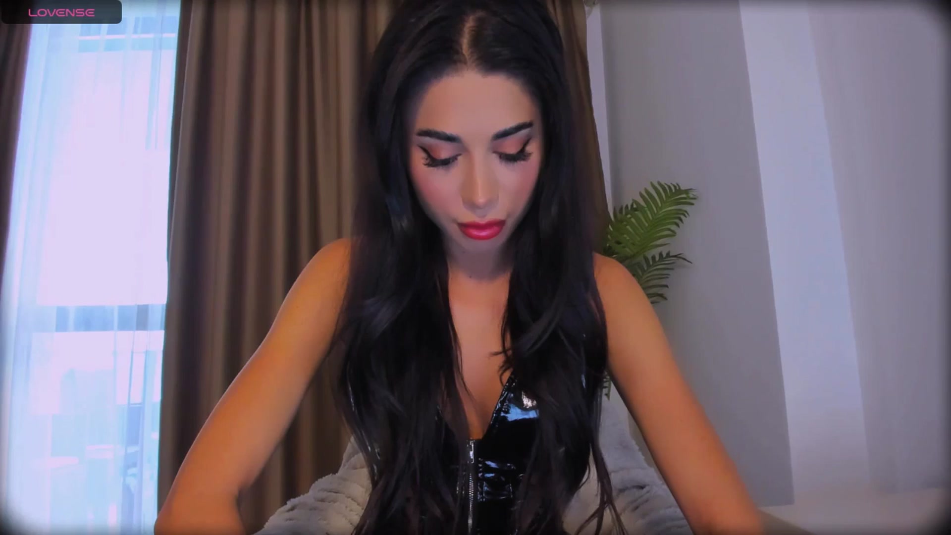 Gallery image thumbnail from QueenANNYA's myfreecams stream on, 06/24/2025, 15:53 image 1 of 20