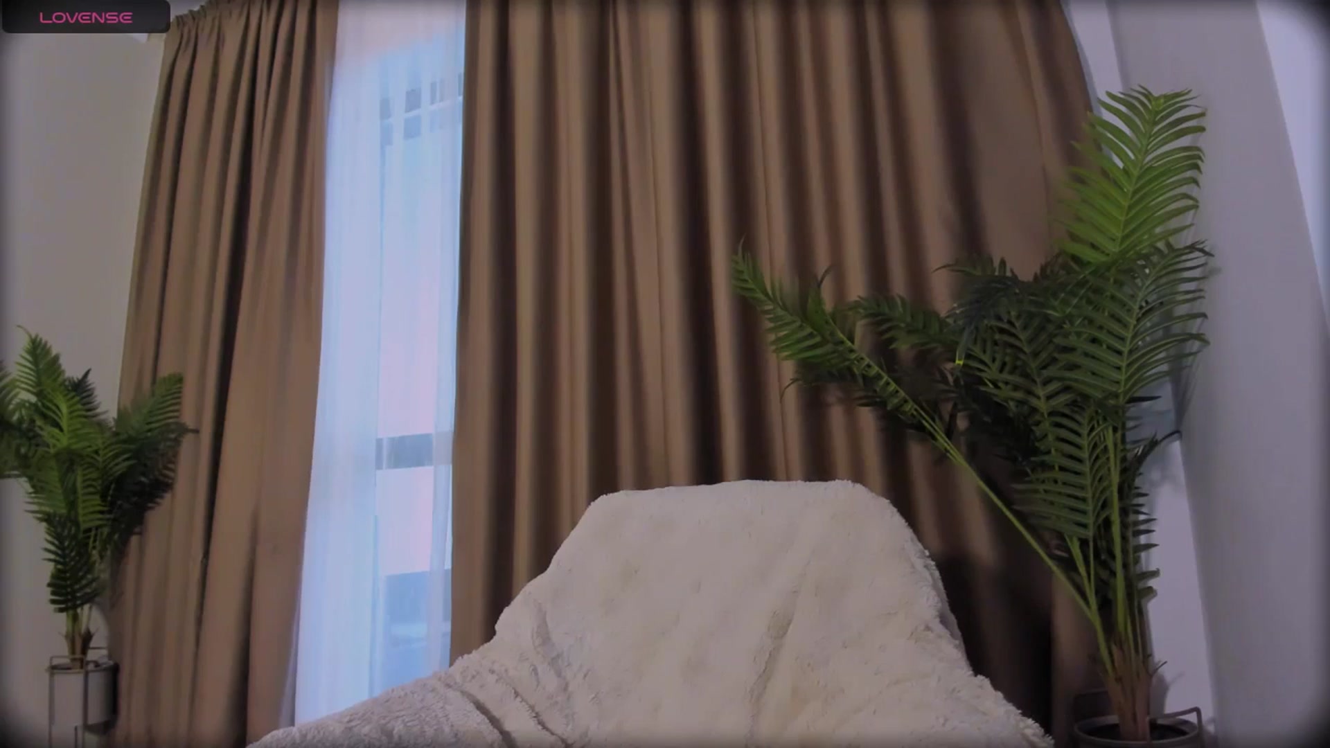 Gallery image thumbnail from QueenANNYA's myfreecams stream on, 06/24/2025, 17:17 image 17 of 20
