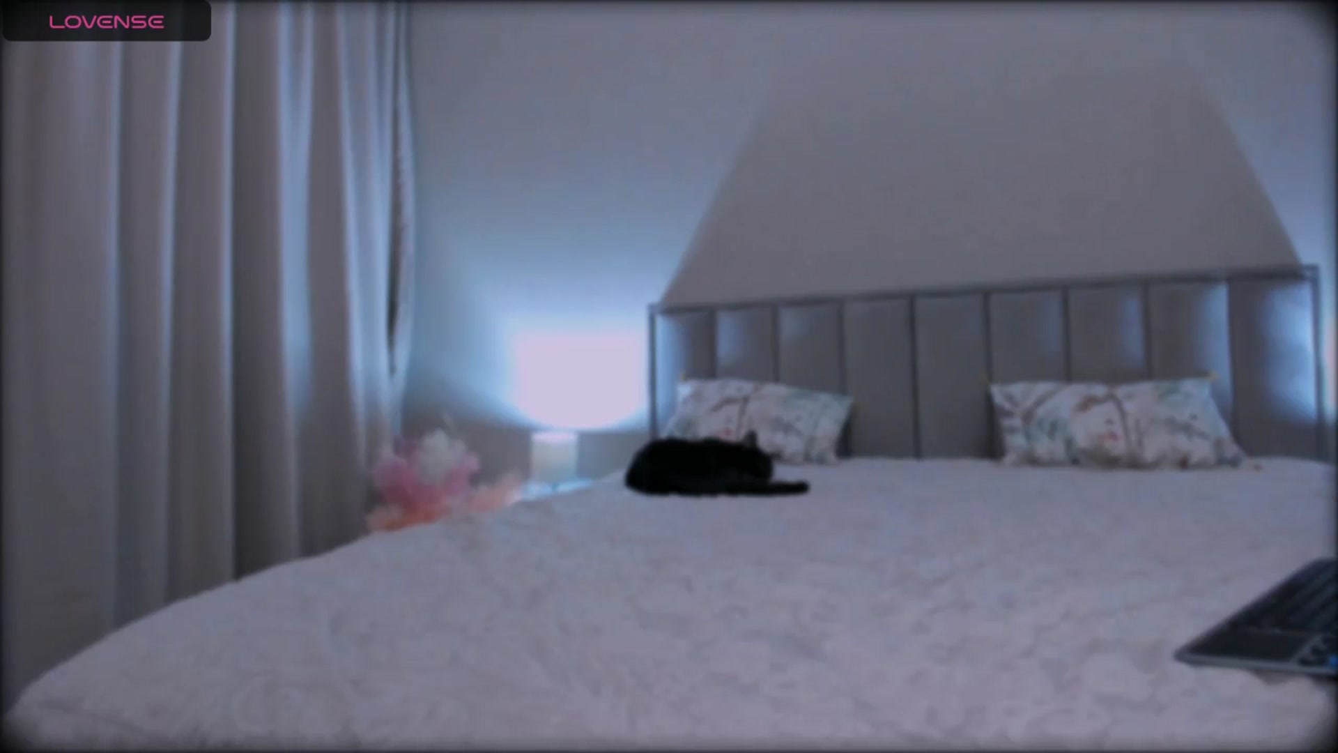Gallery image thumbnail from QueenANNYA's myfreecams stream on, 07/17/2025, 16:14 image 9 of 20