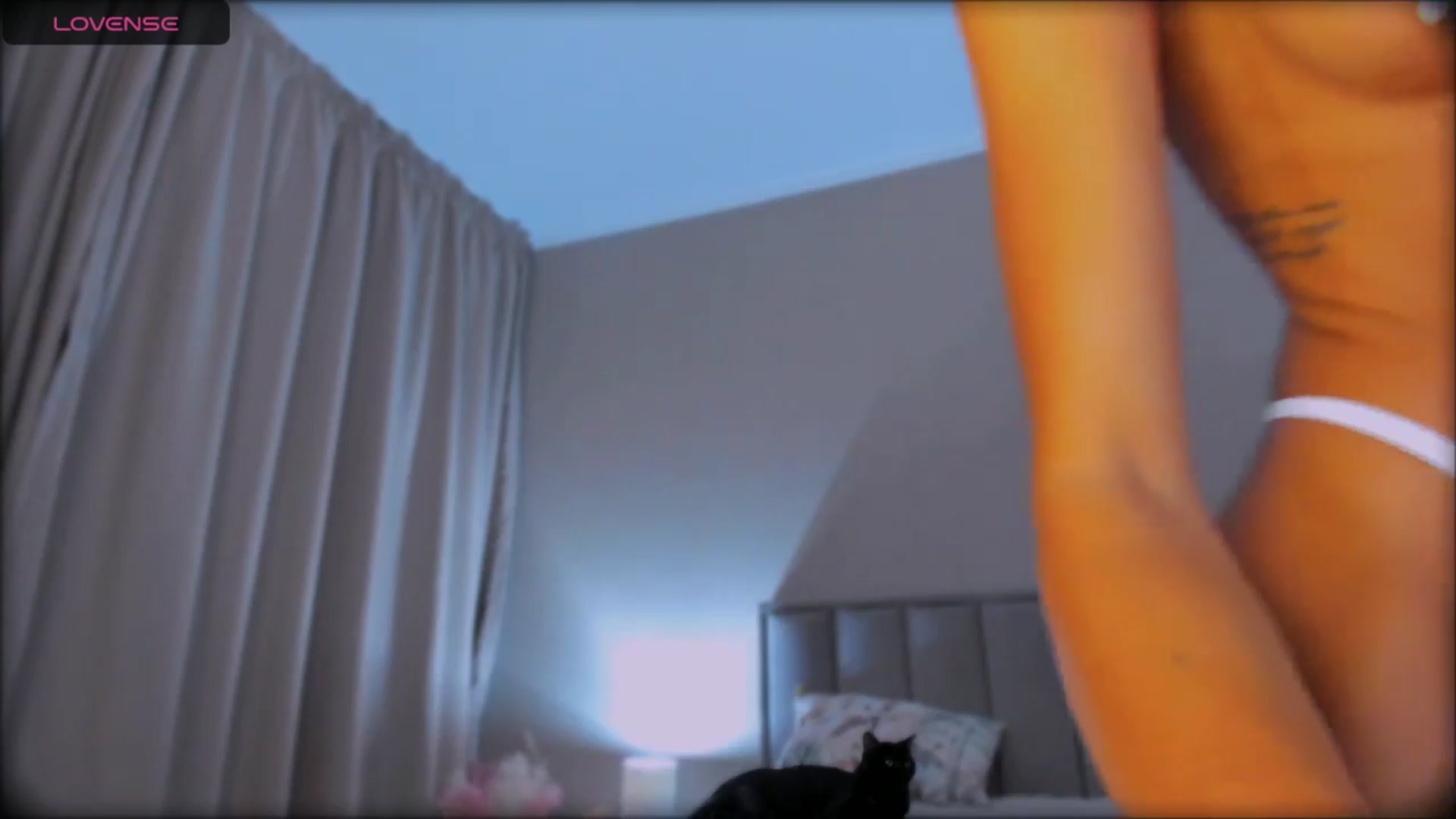 Gallery image thumbnail from QueenANNYA's myfreecams stream on, 07/17/2025, 16:14 image 17 of 20