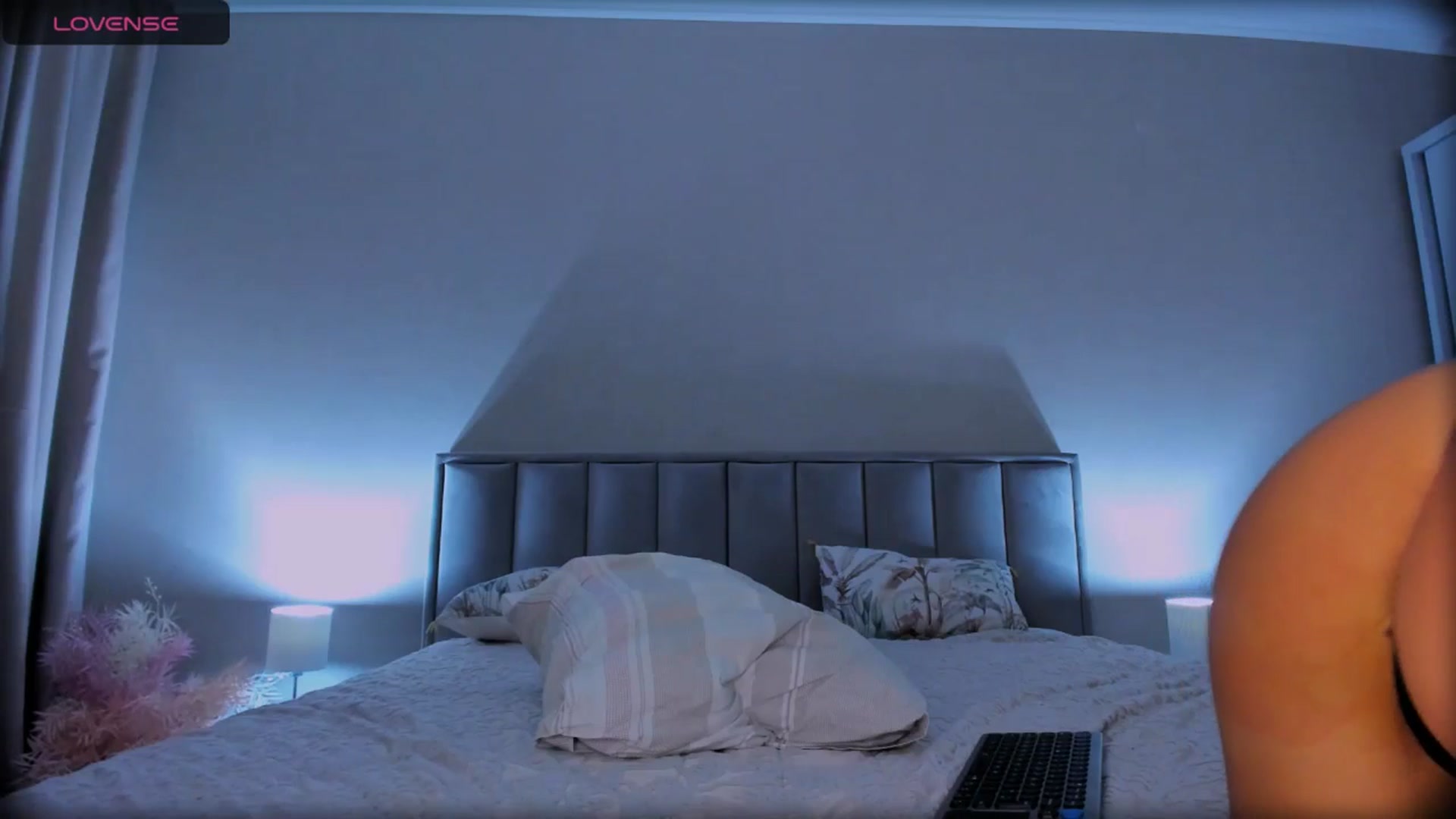 Gallery image thumbnail from QueenANNYA's myfreecams stream on, 07/21/2025, 17:09 image 2 of 20