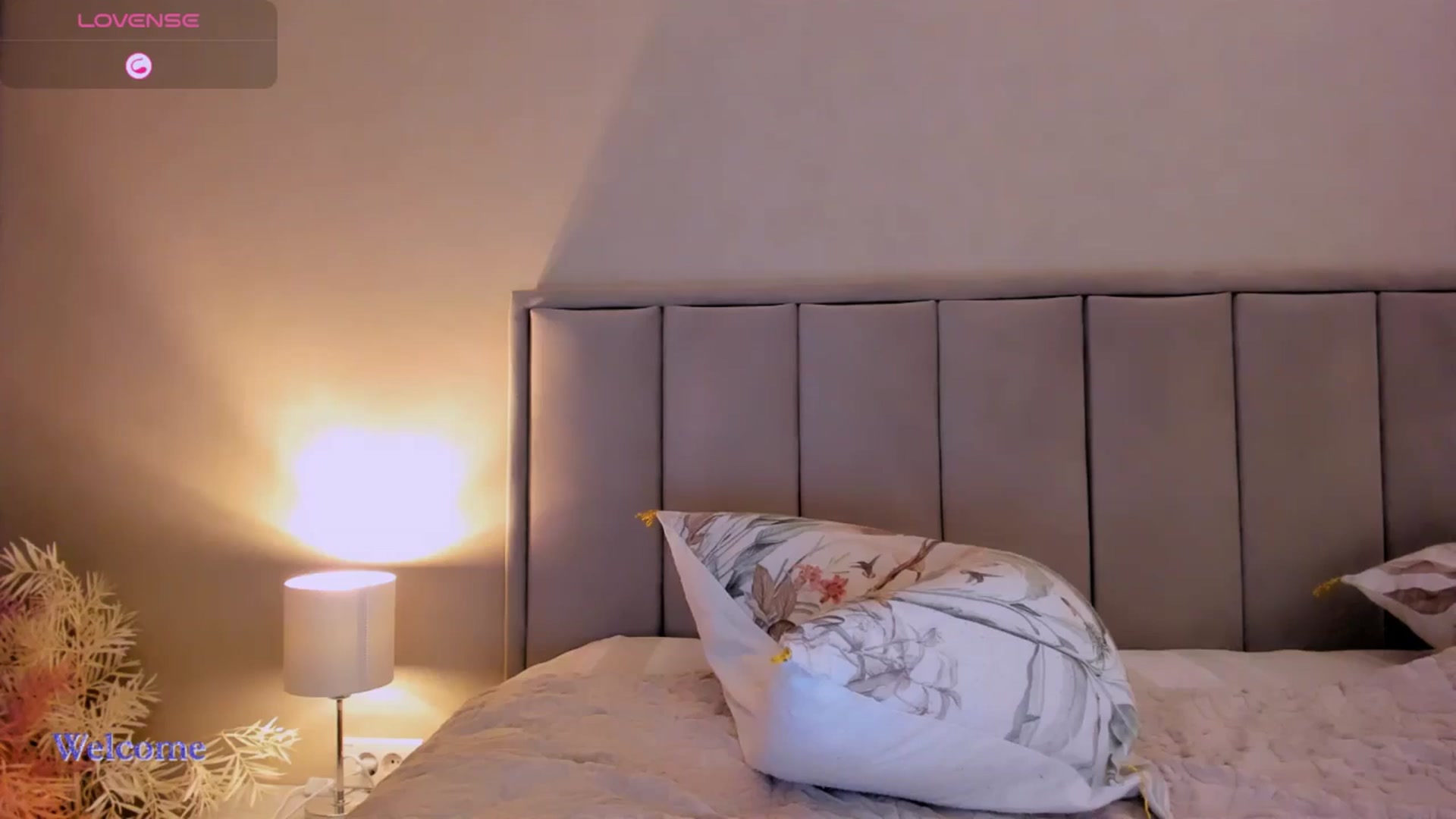Gallery image thumbnail from QueenANNYA's myfreecams stream on, 08/02/2025, 16:43 image 10 of 20