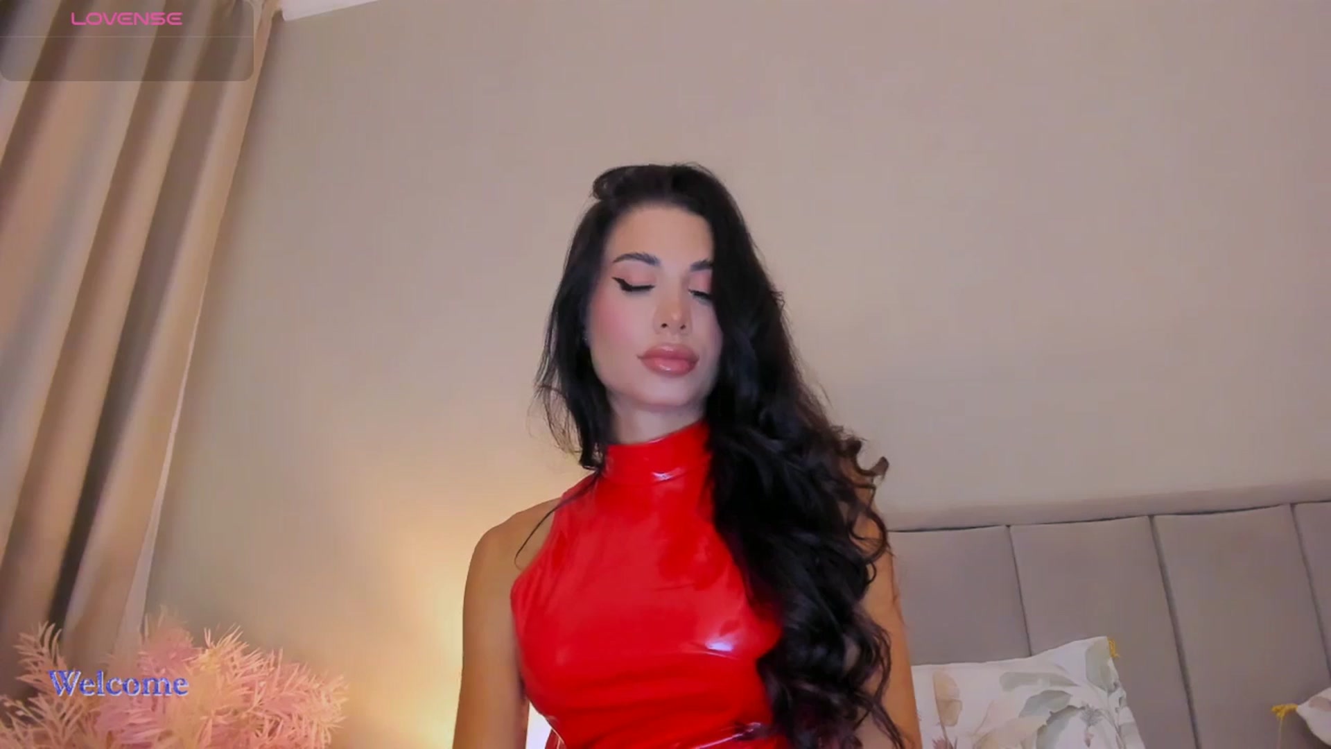 Gallery image thumbnail from QueenANNYA's myfreecams stream on, 08/08/2025, 17:46 image 17 of 20