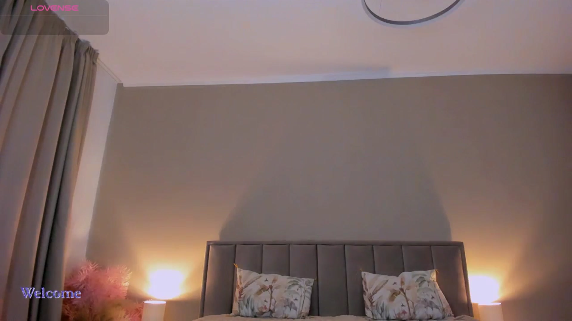 Gallery image thumbnail from QueenANNYA's myfreecams stream on, 08/18/2025, 14:10 image 17 of 20