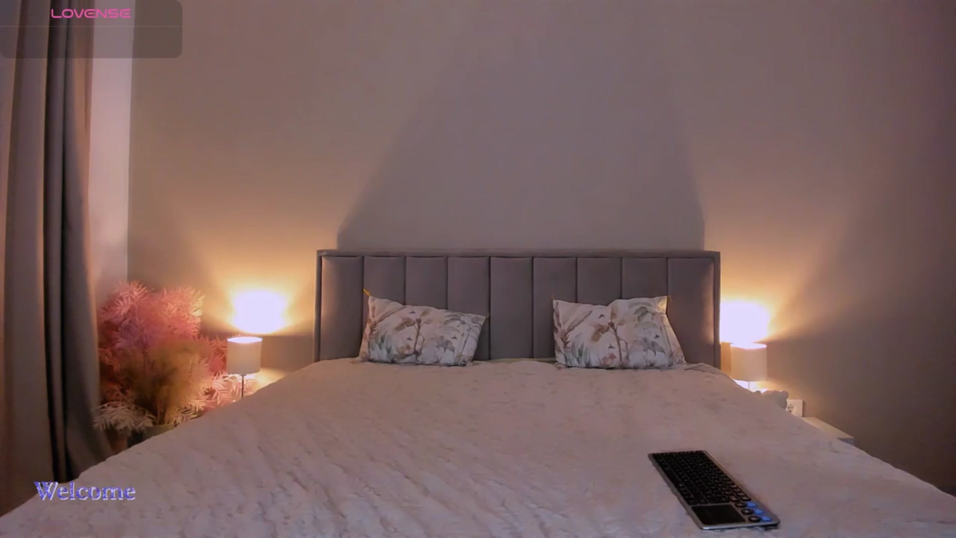 Gallery image thumbnail from QueenANNYA's myfreecams stream on, 08/18/2025, 15:45 image 9 of 20