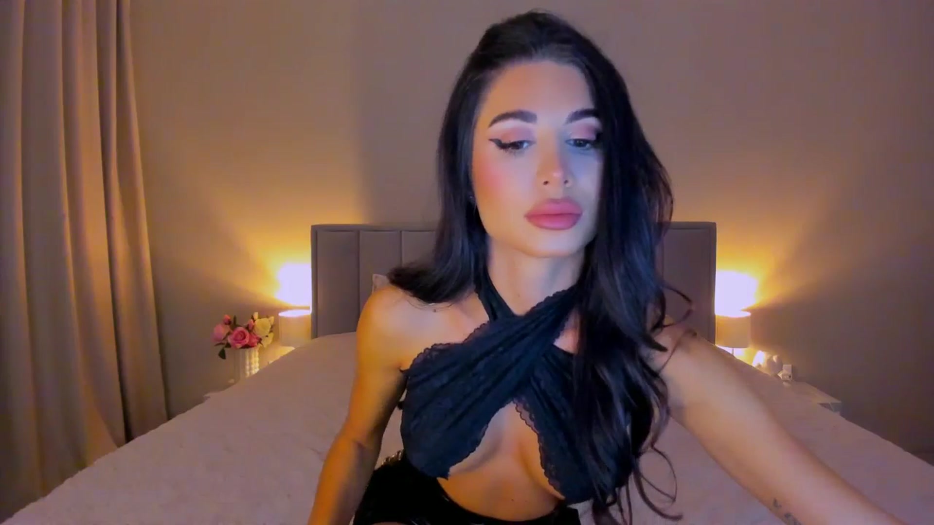 Gallery image thumbnail from QueenANNYA's myfreecams stream on, 10/10/2025, 17:23 image 2 of 20
