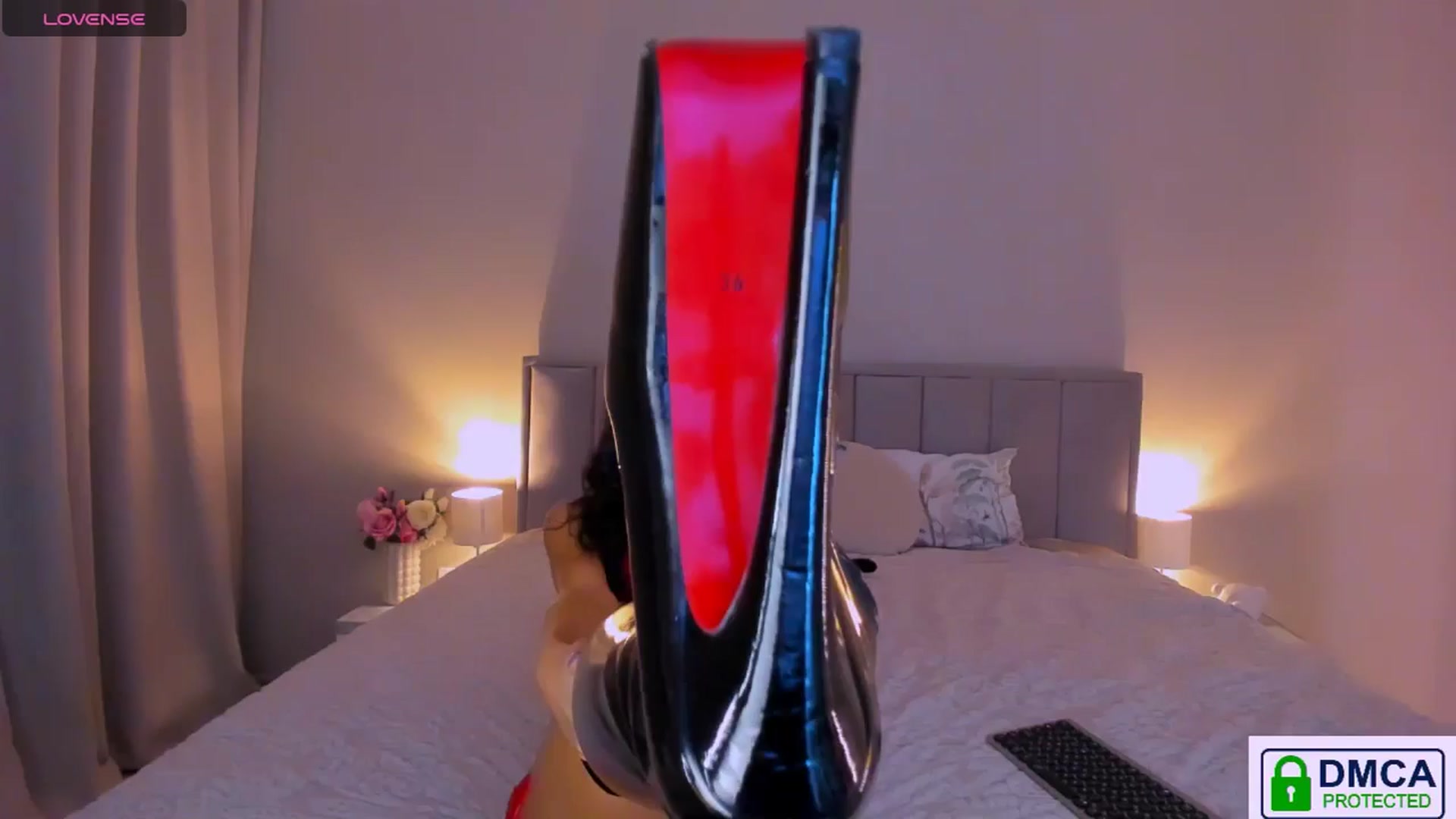 Gallery image thumbnail from QueenANNYA's myfreecams stream on, 10/14/2025, 18:45 image 9 of 20