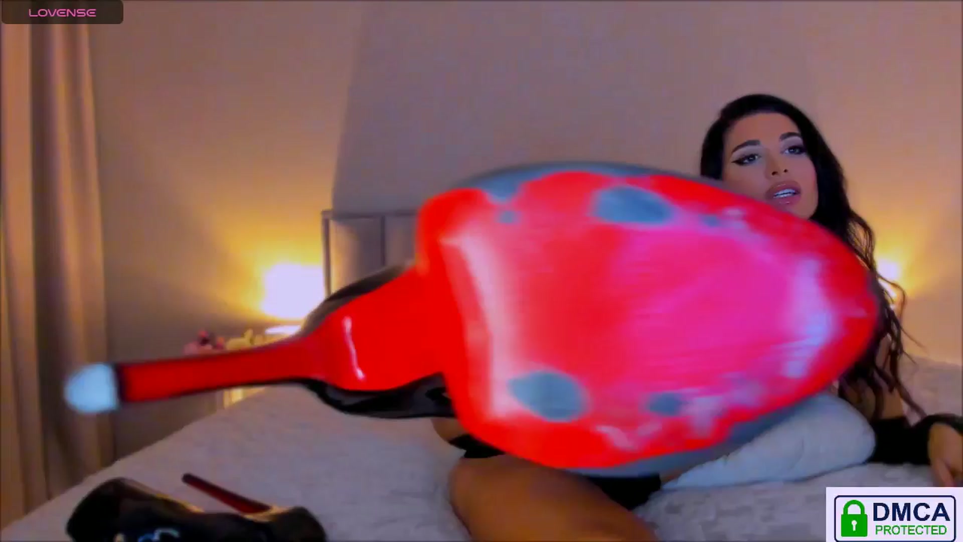 Gallery image thumbnail from QueenANNYA's myfreecams stream on, 10/15/2025, 17:01 image 10 of 20