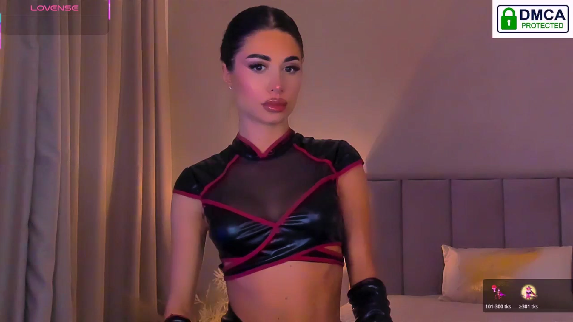 Gallery image thumbnail from QueenANNYA's myfreecams stream on, 10/31/2025, 18:43 image 14 of 20