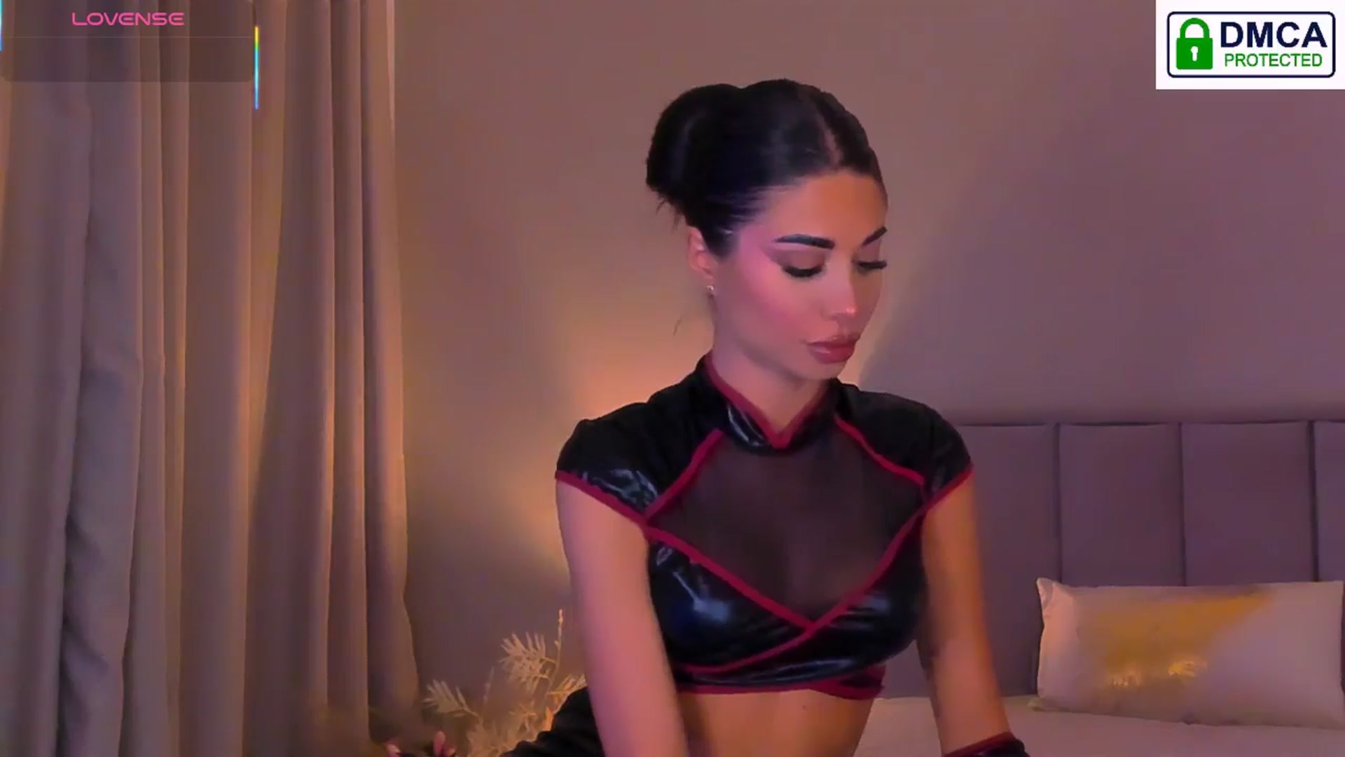 Gallery image thumbnail from QueenANNYA's myfreecams stream on, 10/31/2025, 18:43 image 18 of 20